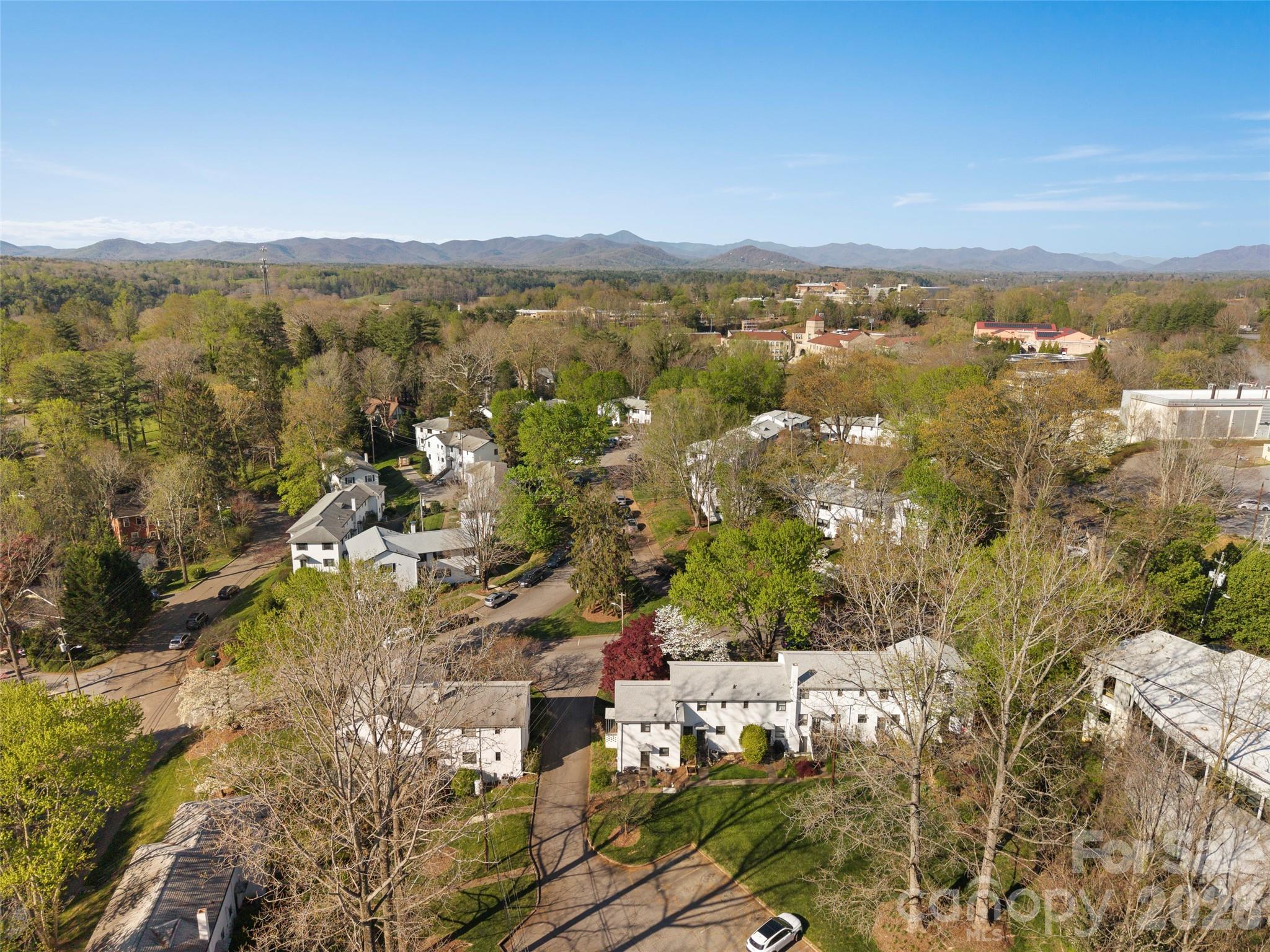 8 Units - 615 Biltmore Avenue — Asheville