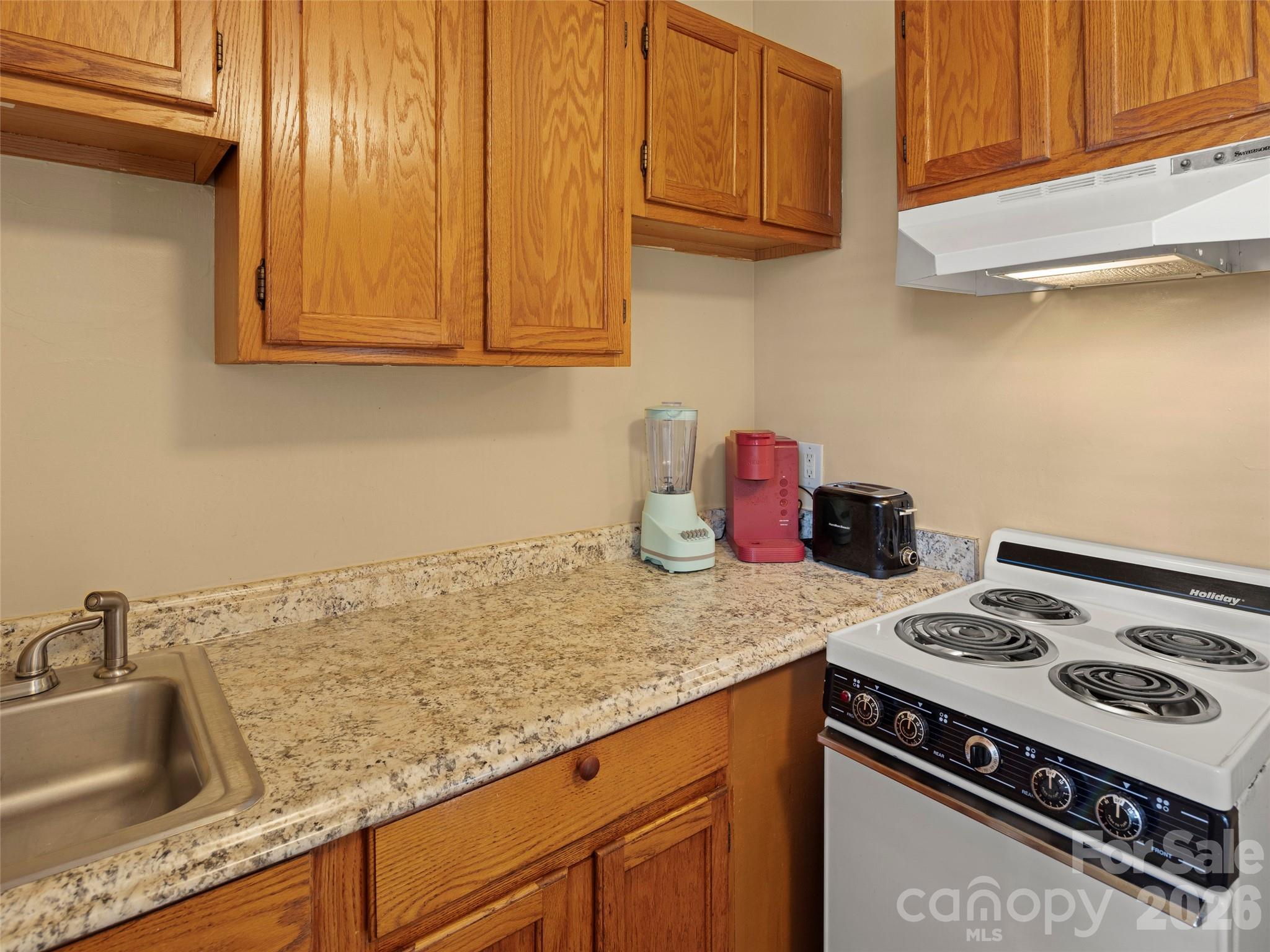 8 Units - 615 Biltmore Avenue — Asheville