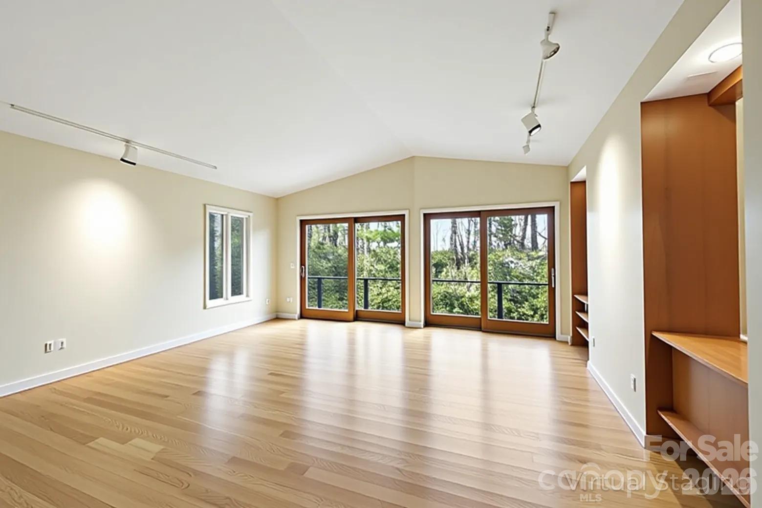 100 Elmridge Drive — Flat Rock