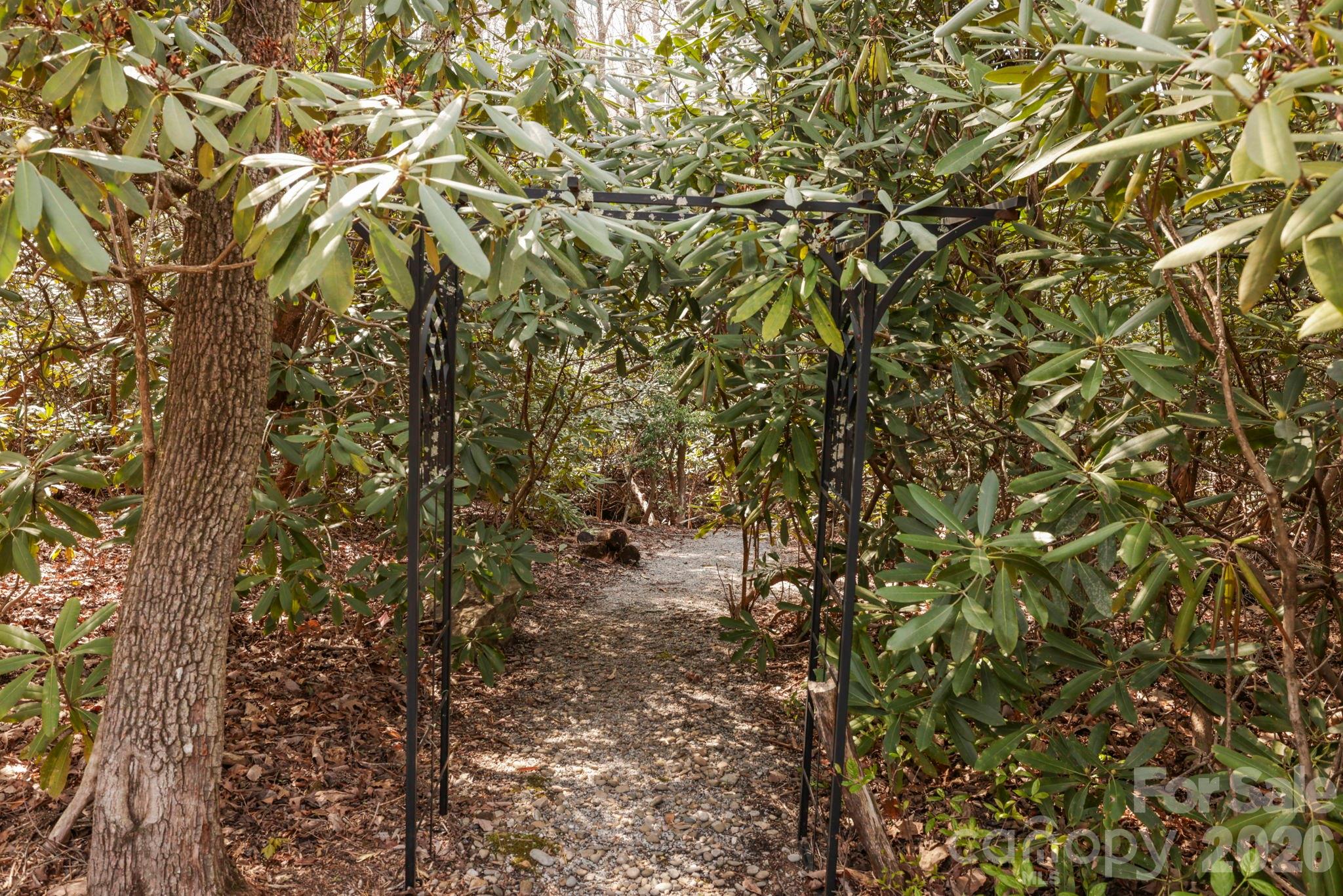 100 Elmridge Drive — Flat Rock