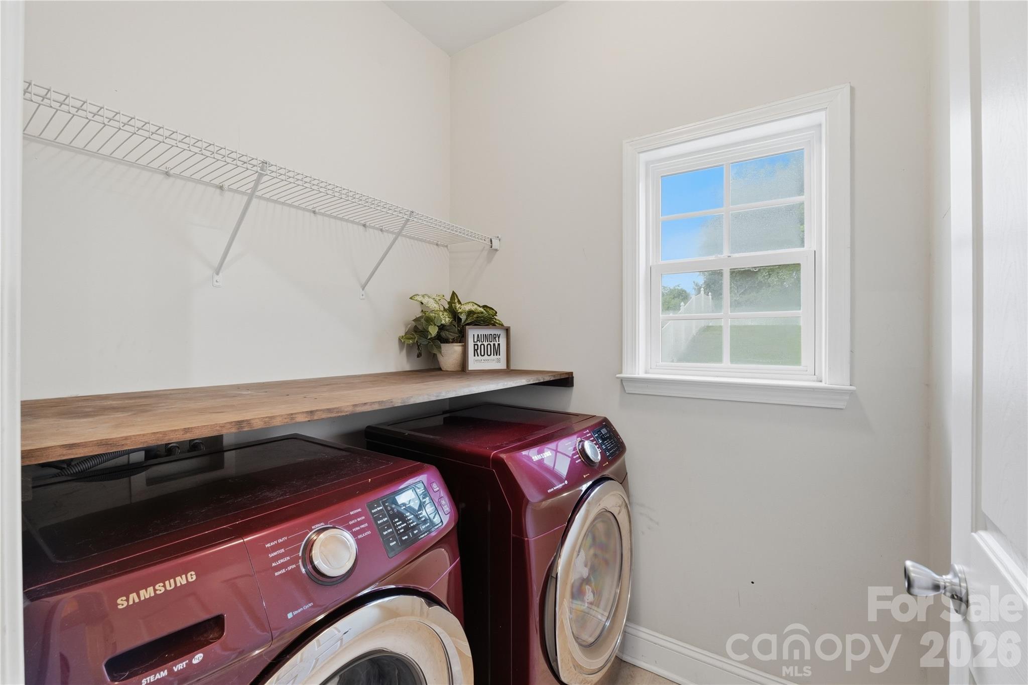 122 Colville Road — Mooresville