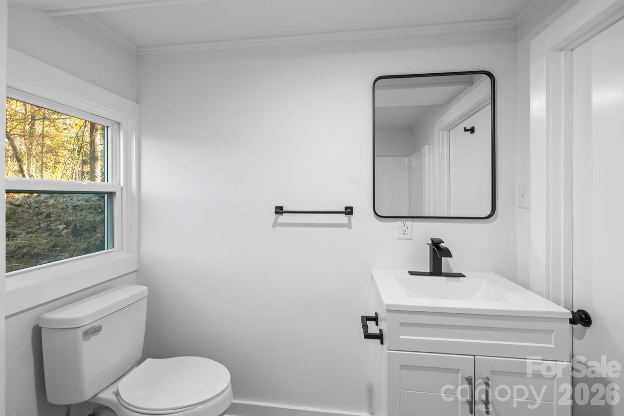 335 Eastcliff Drive SE — Concord