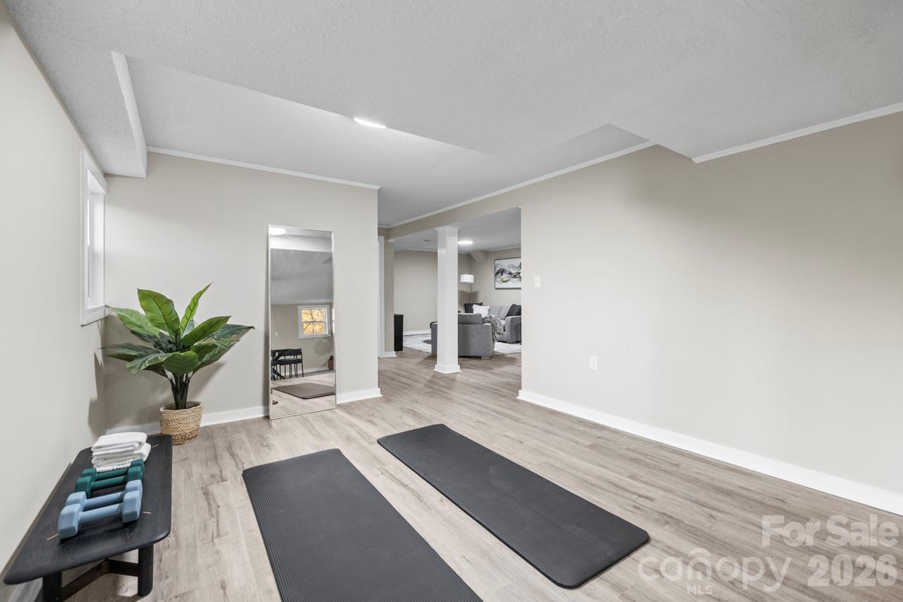 335 Eastcliff Drive SE — Concord