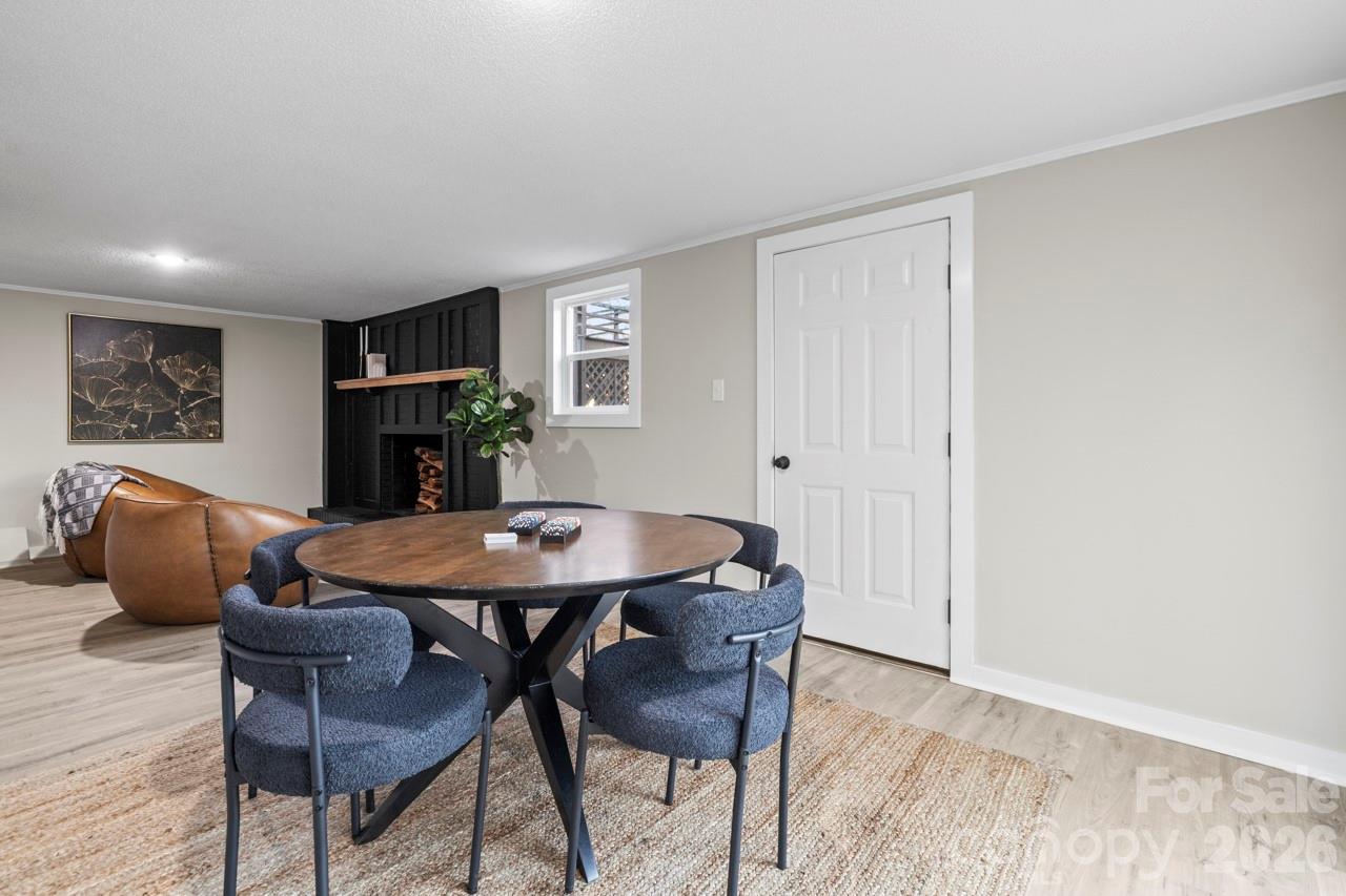 335 Eastcliff Drive SE — Concord