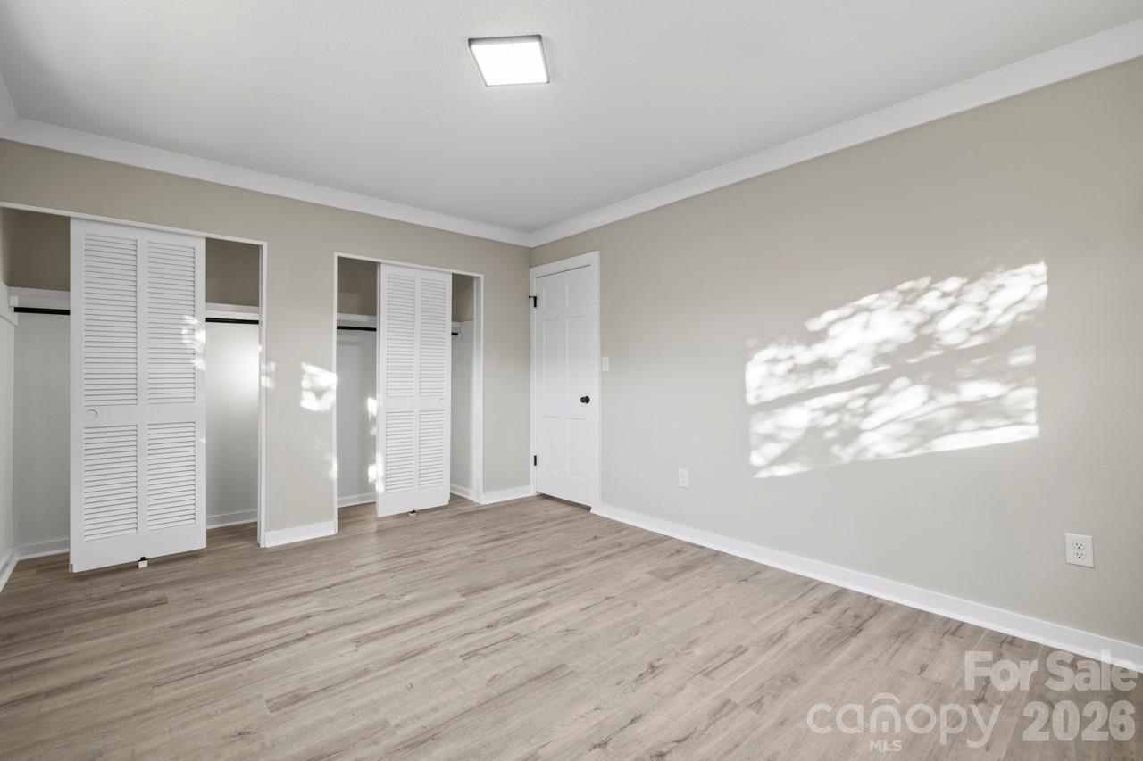 335 Eastcliff Drive SE — Concord