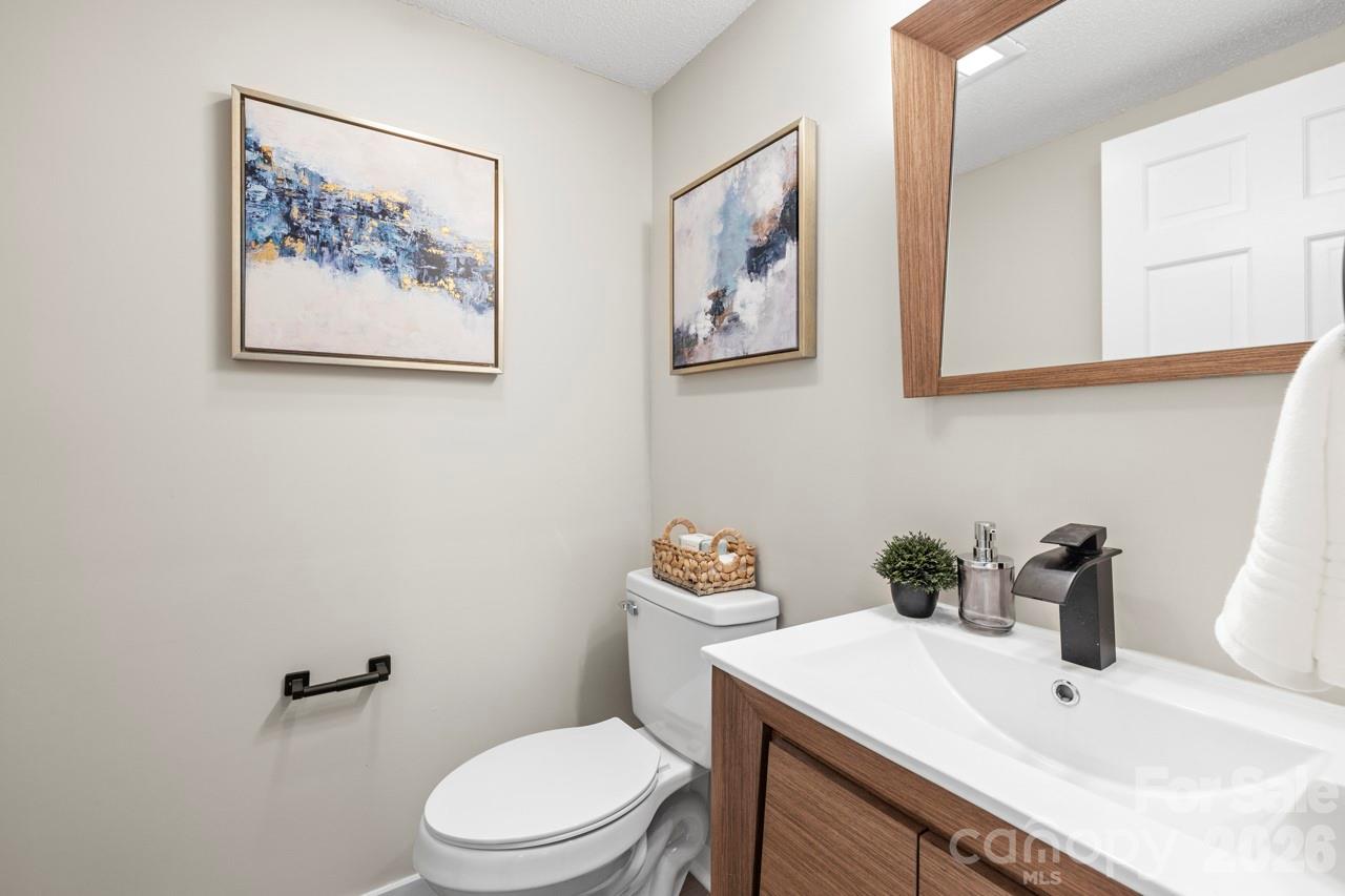 335 Eastcliff Drive SE — Concord