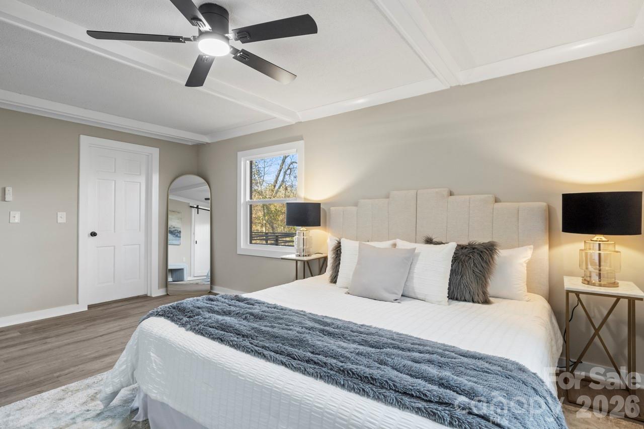 335 Eastcliff Drive SE — Concord