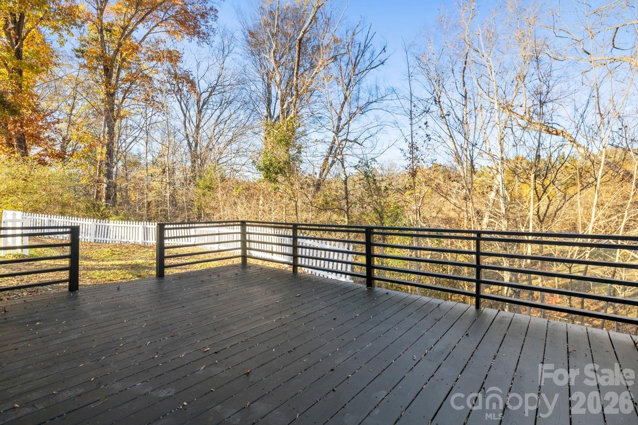 335 Eastcliff Drive SE — Concord