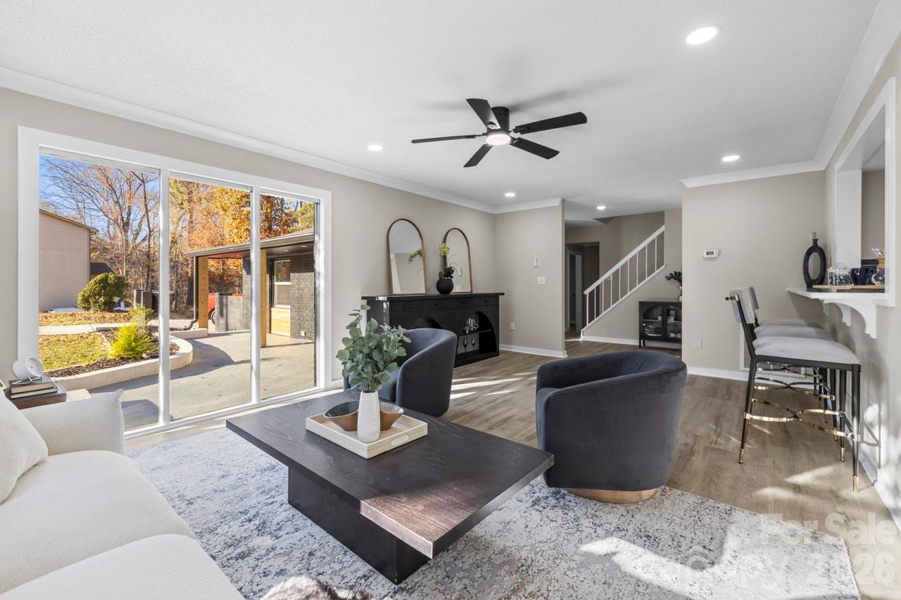 335 Eastcliff Drive SE — Concord