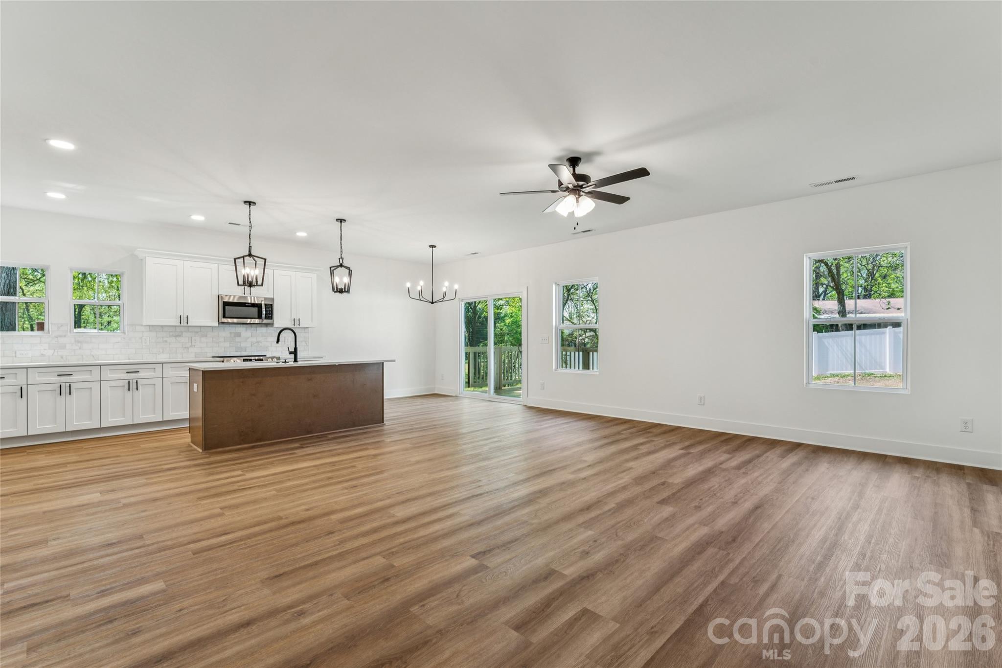 321 Henderson Circle — Harrisburg