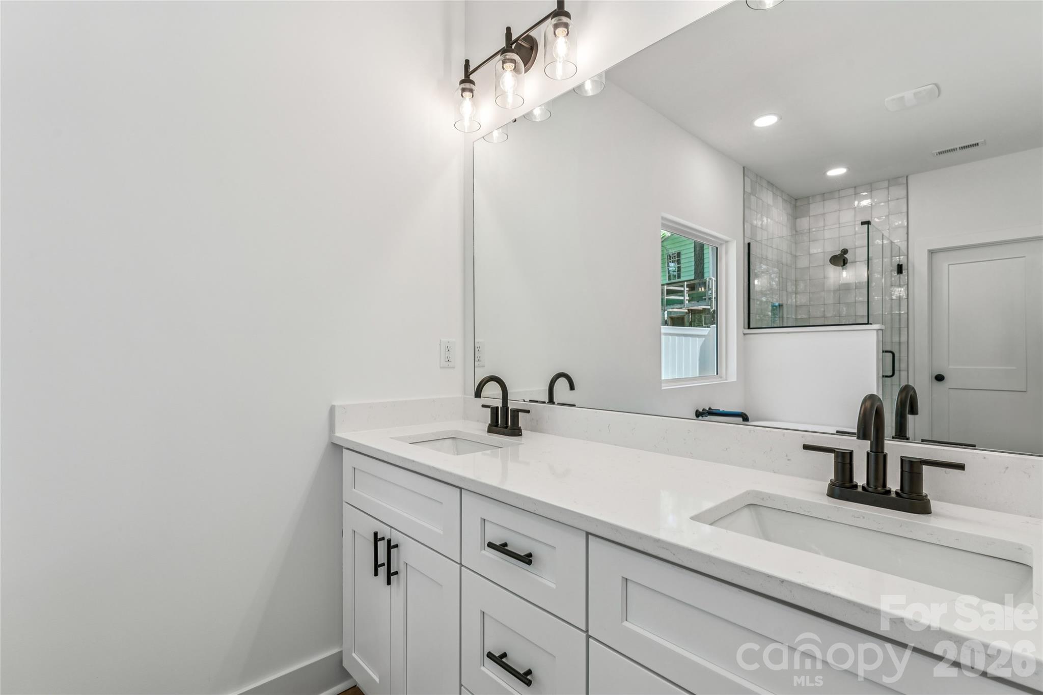 321 Henderson Circle — Harrisburg