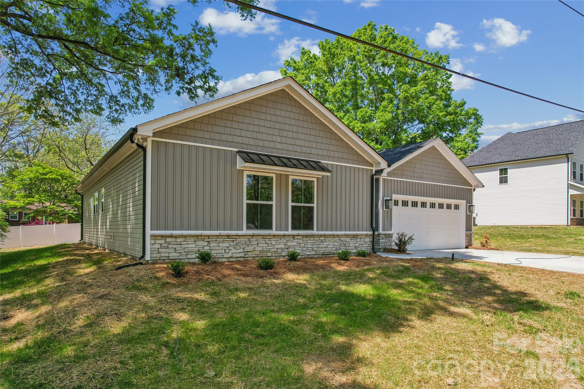 321 Henderson Circle — Harrisburg