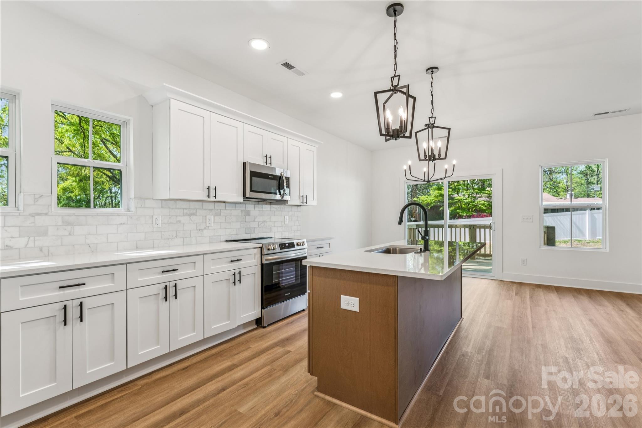 321 Henderson Circle — Harrisburg