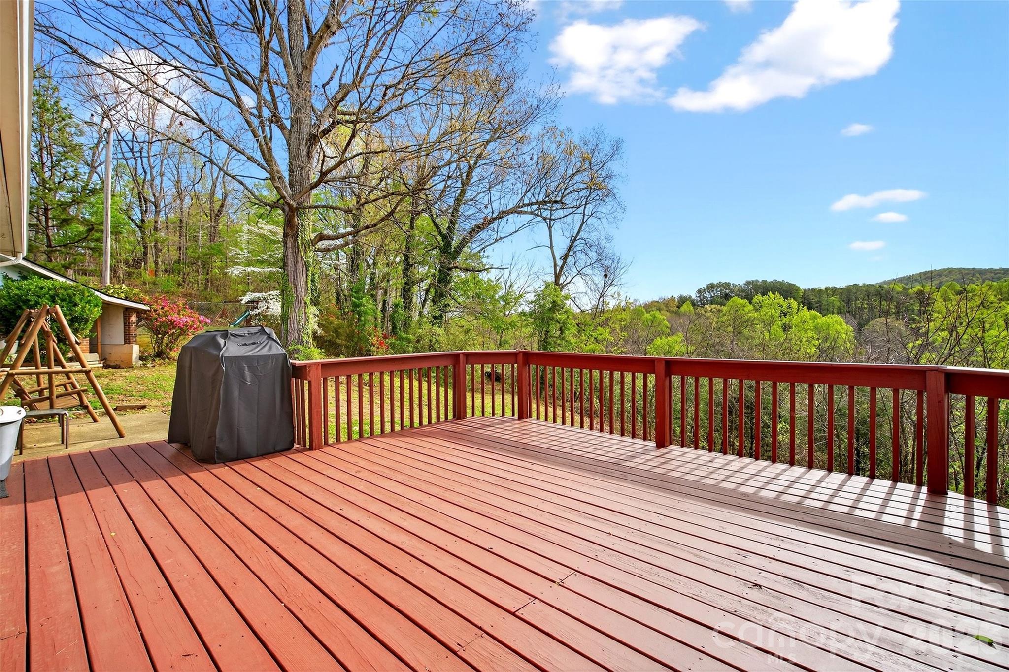 82 Landis Road — Marion