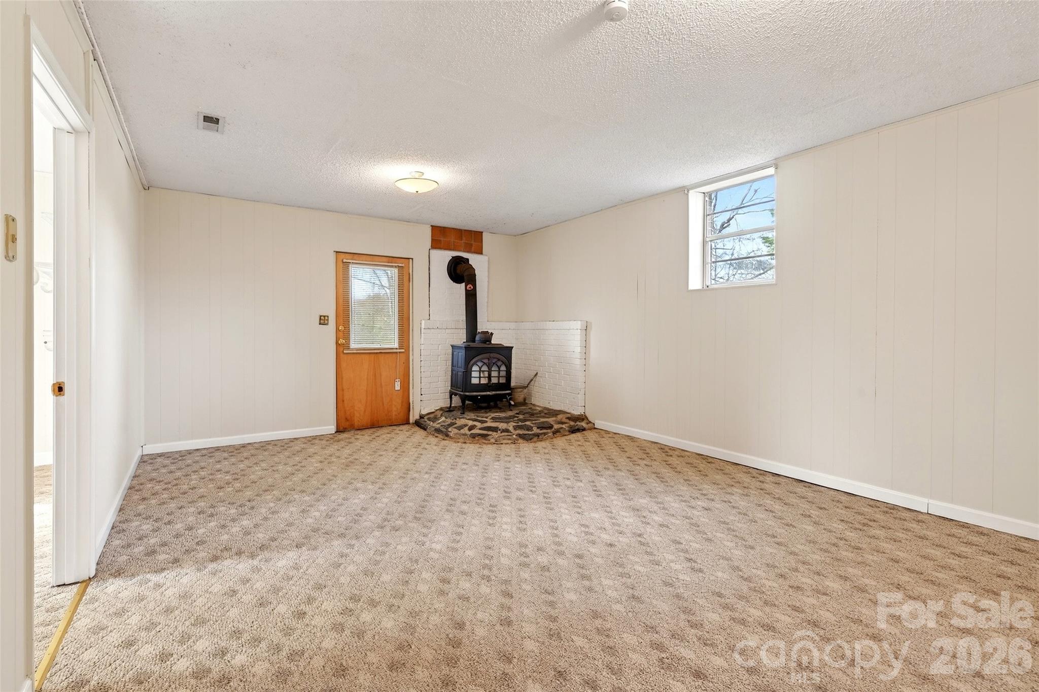 82 Landis Road — Marion
