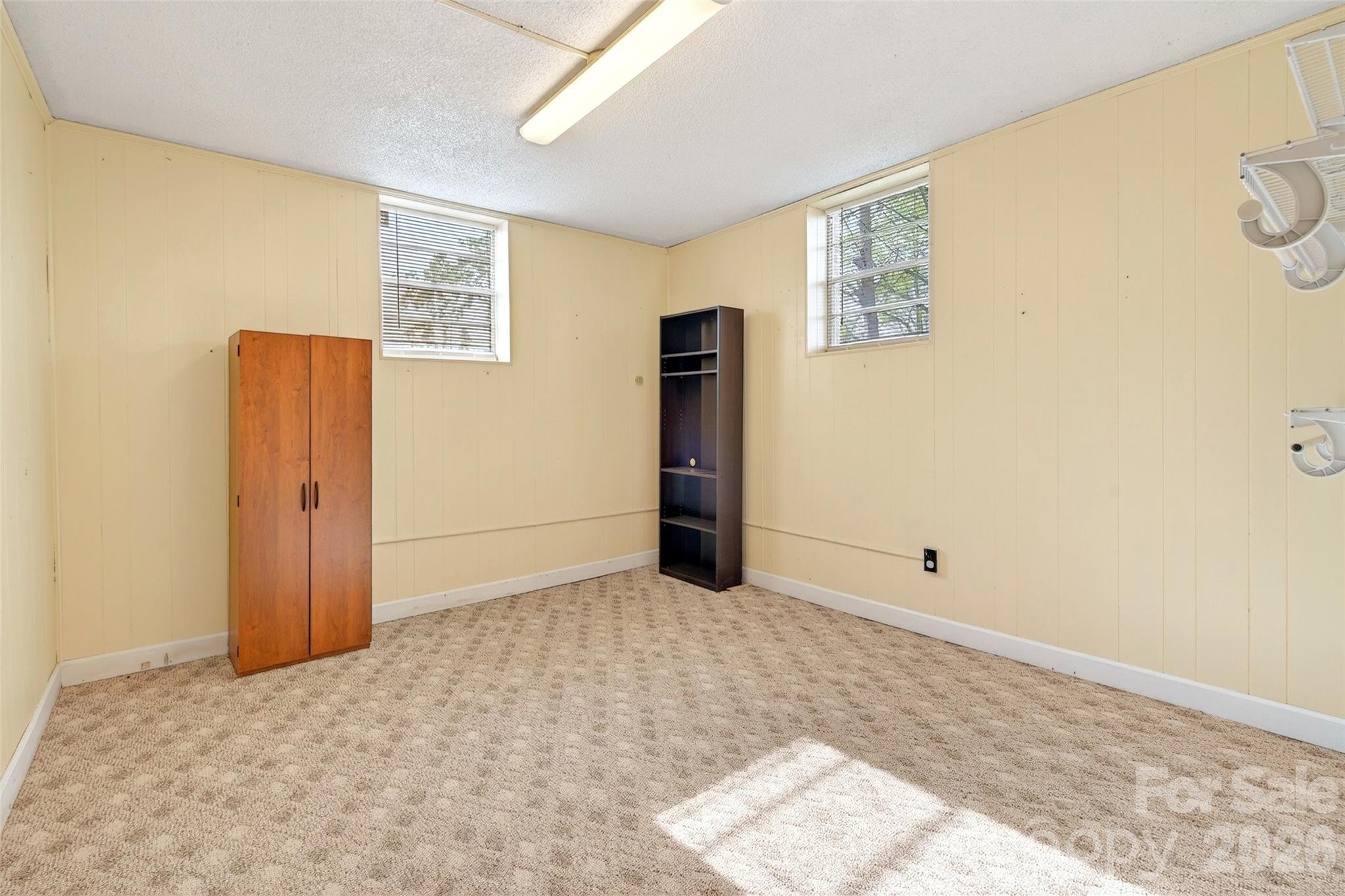 82 Landis Road — Marion