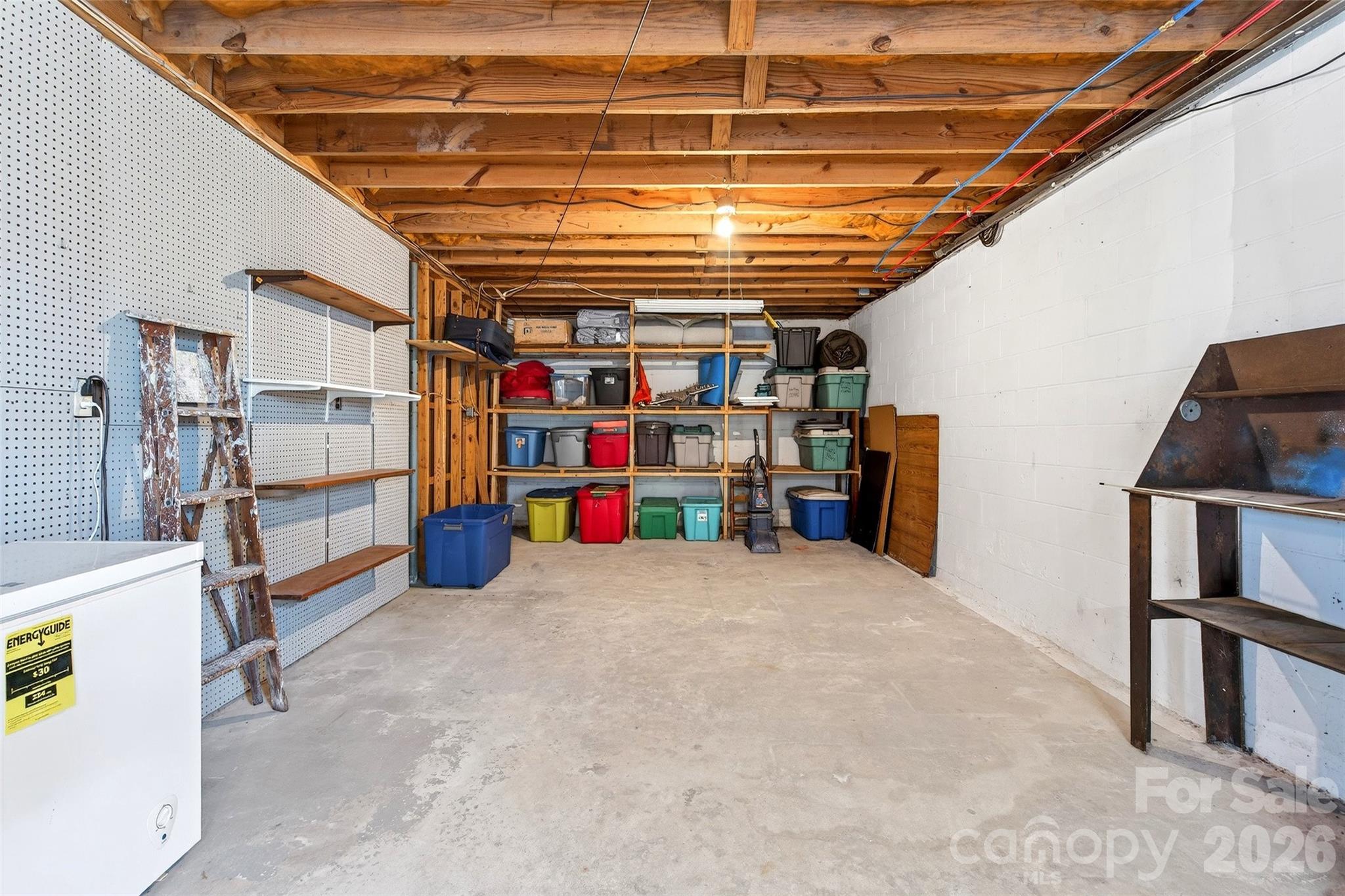 82 Landis Road — Marion