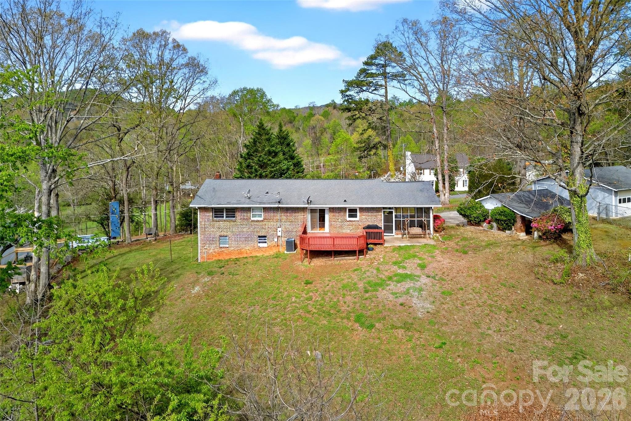 82 Landis Road — Marion