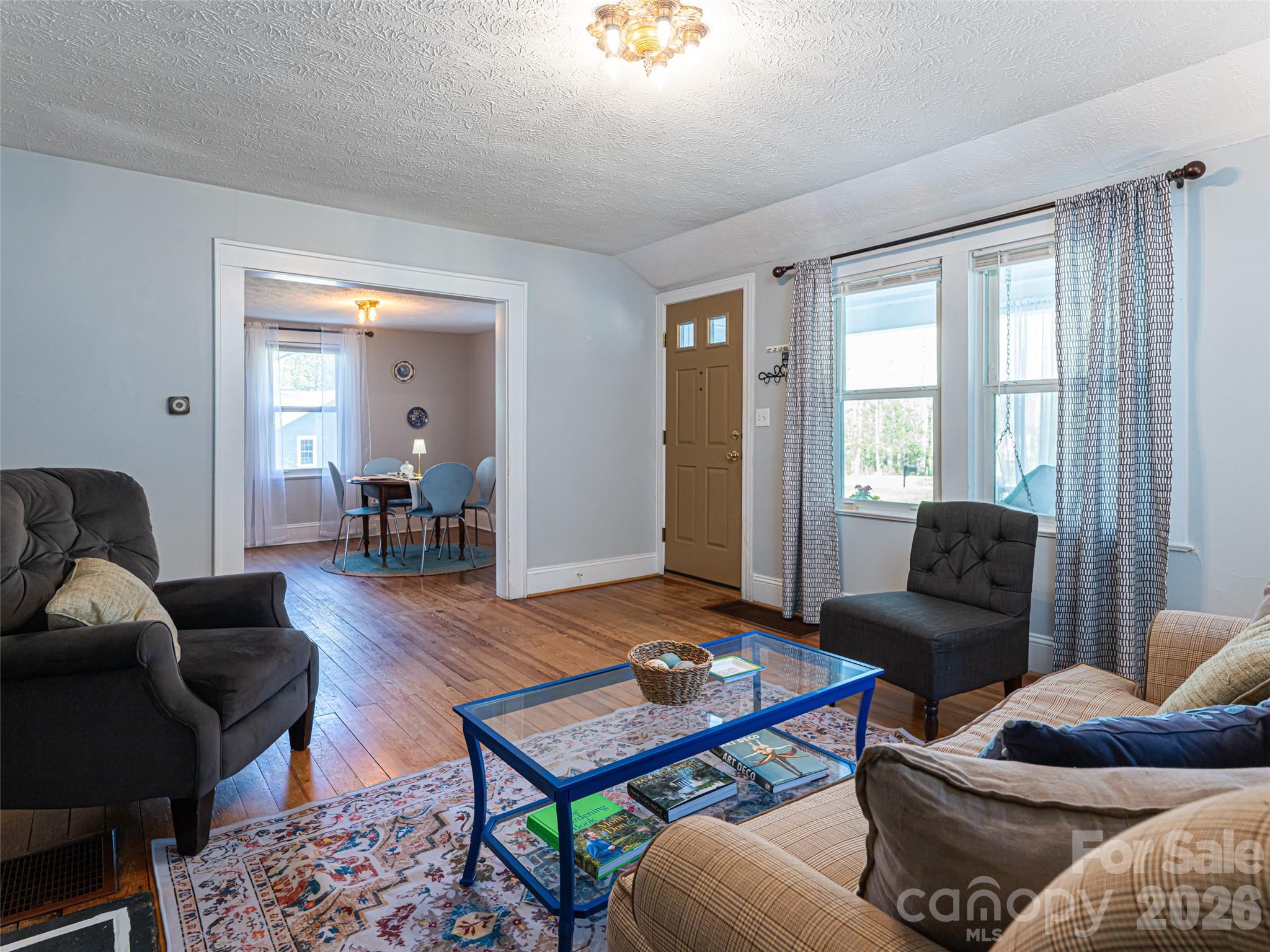 516 Onteora Boulevard — Asheville