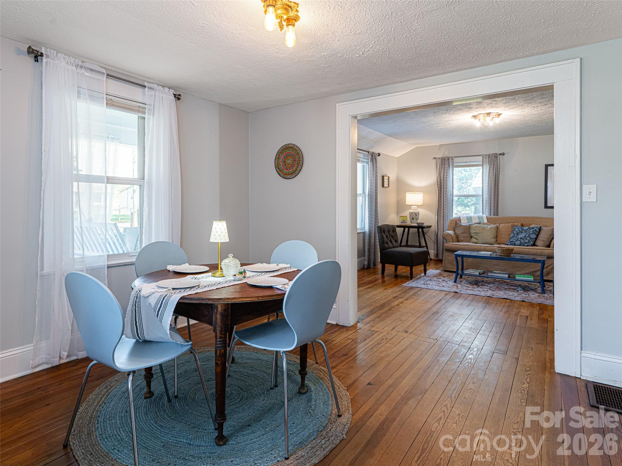 516 Onteora Boulevard — Asheville