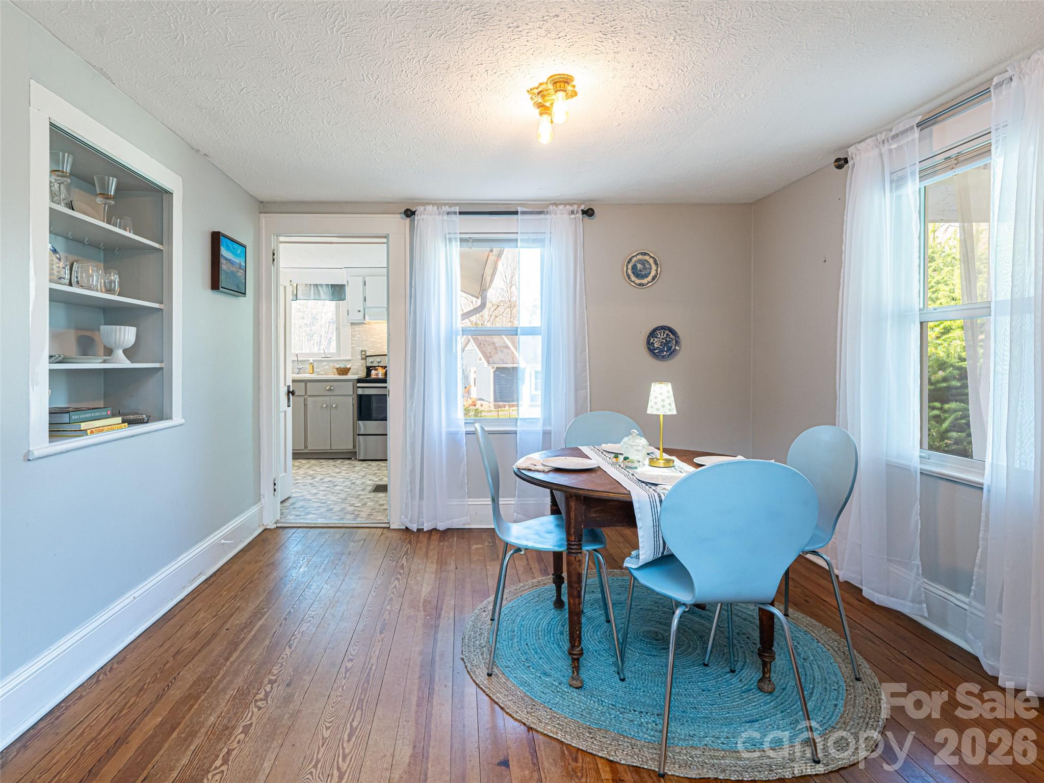 516 Onteora Boulevard — Asheville