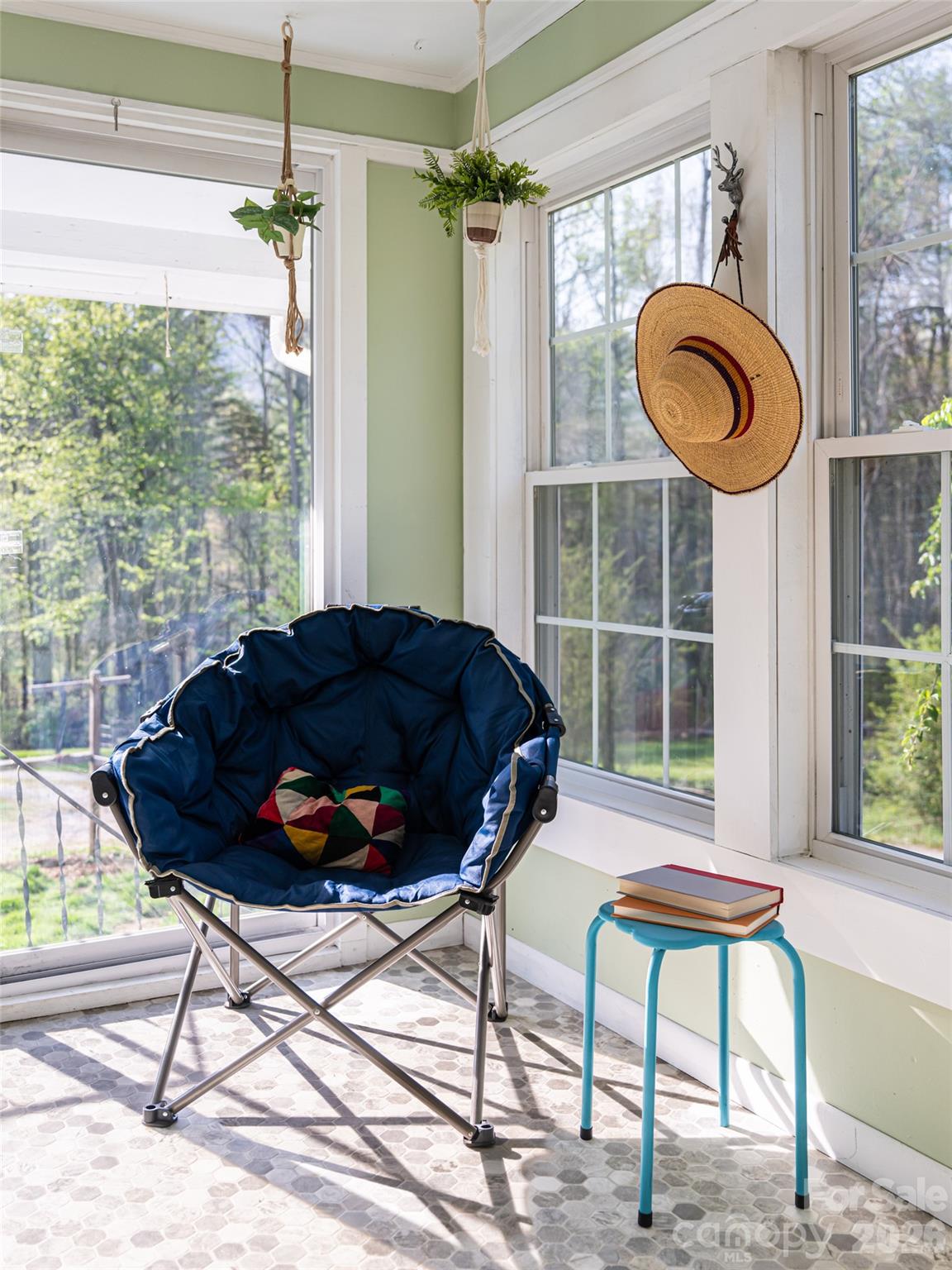 516 Onteora Boulevard — Asheville
