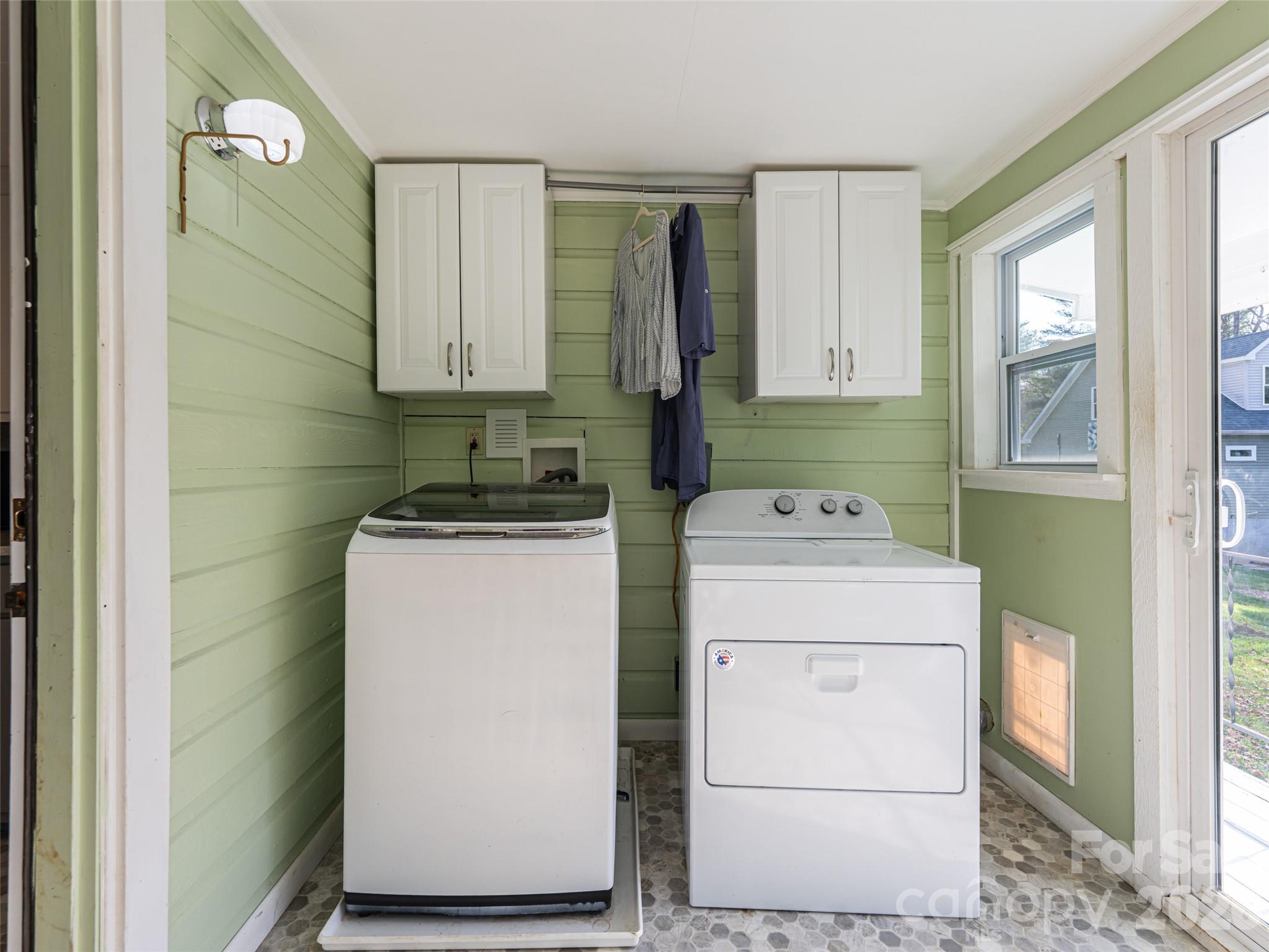516 Onteora Boulevard — Asheville