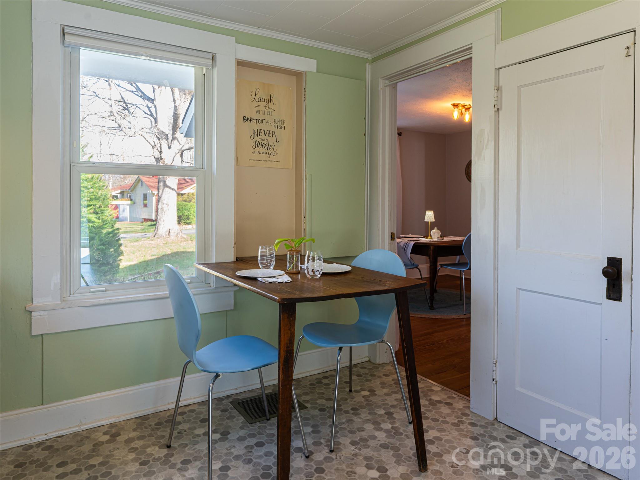 516 Onteora Boulevard — Asheville