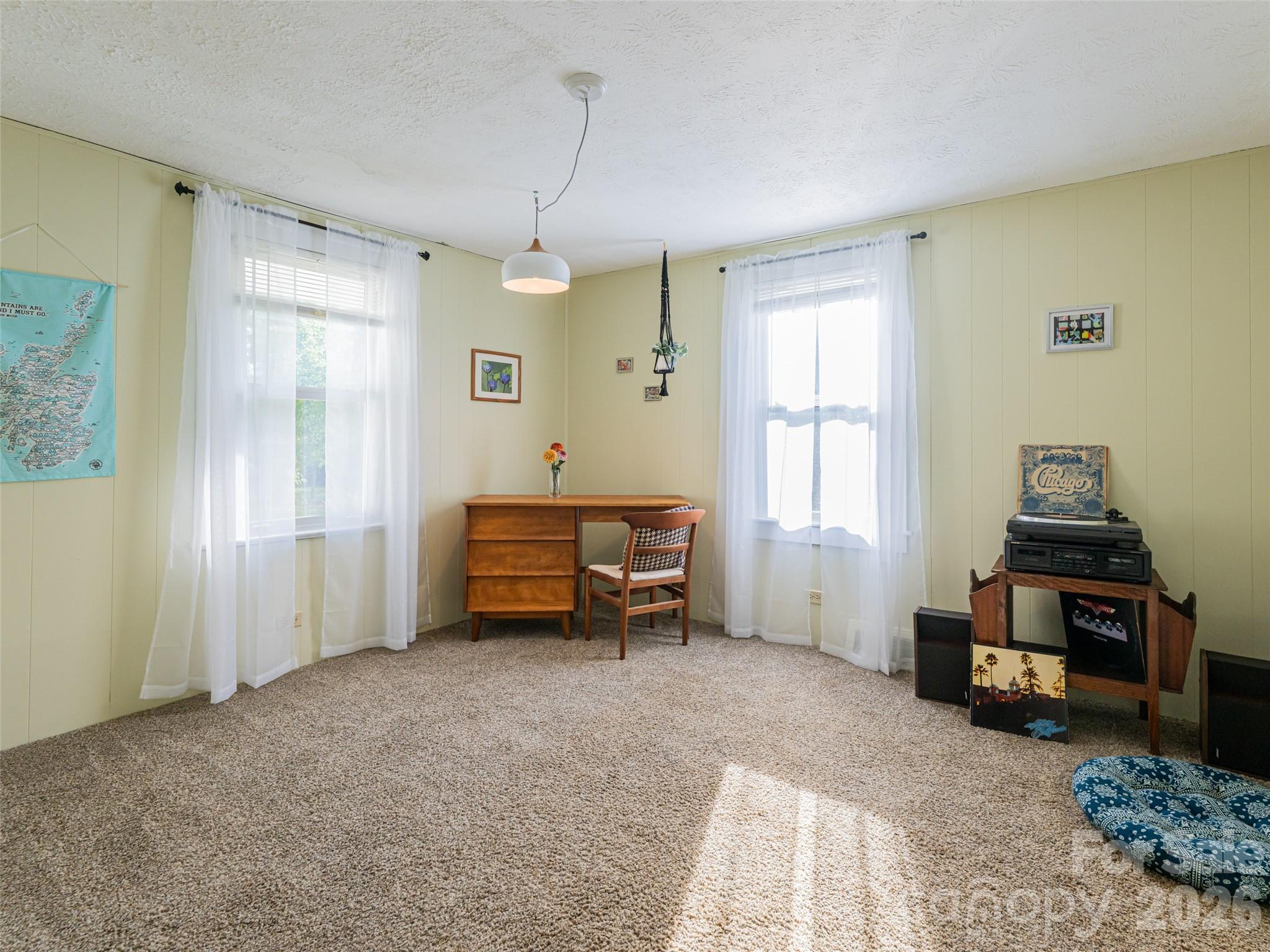 516 Onteora Boulevard — Asheville