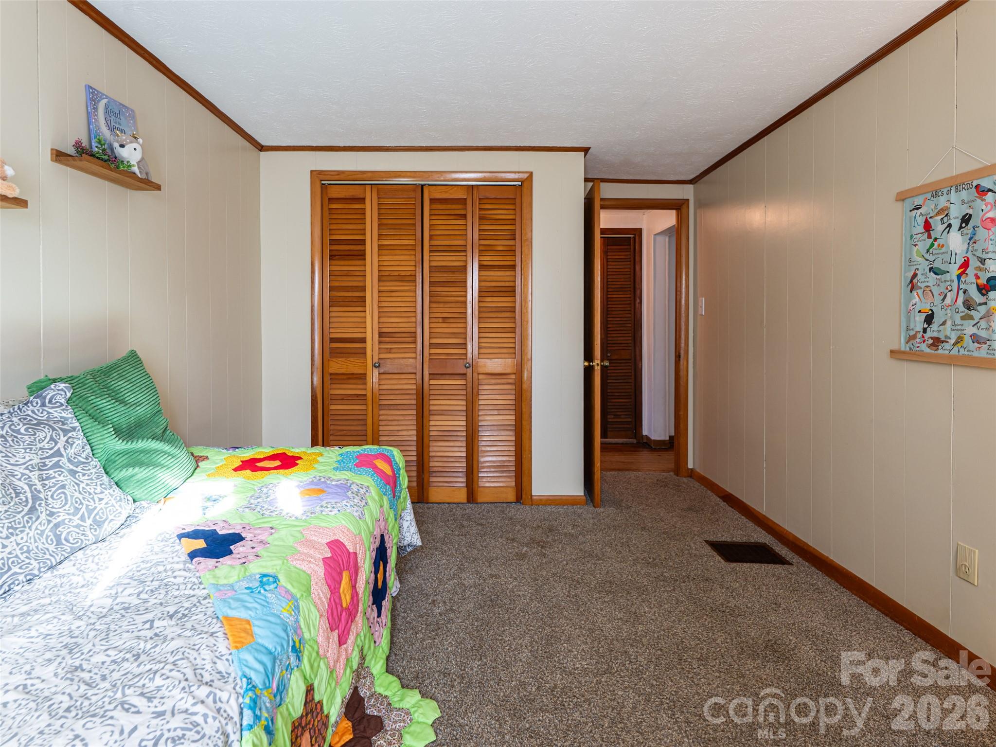516 Onteora Boulevard — Asheville