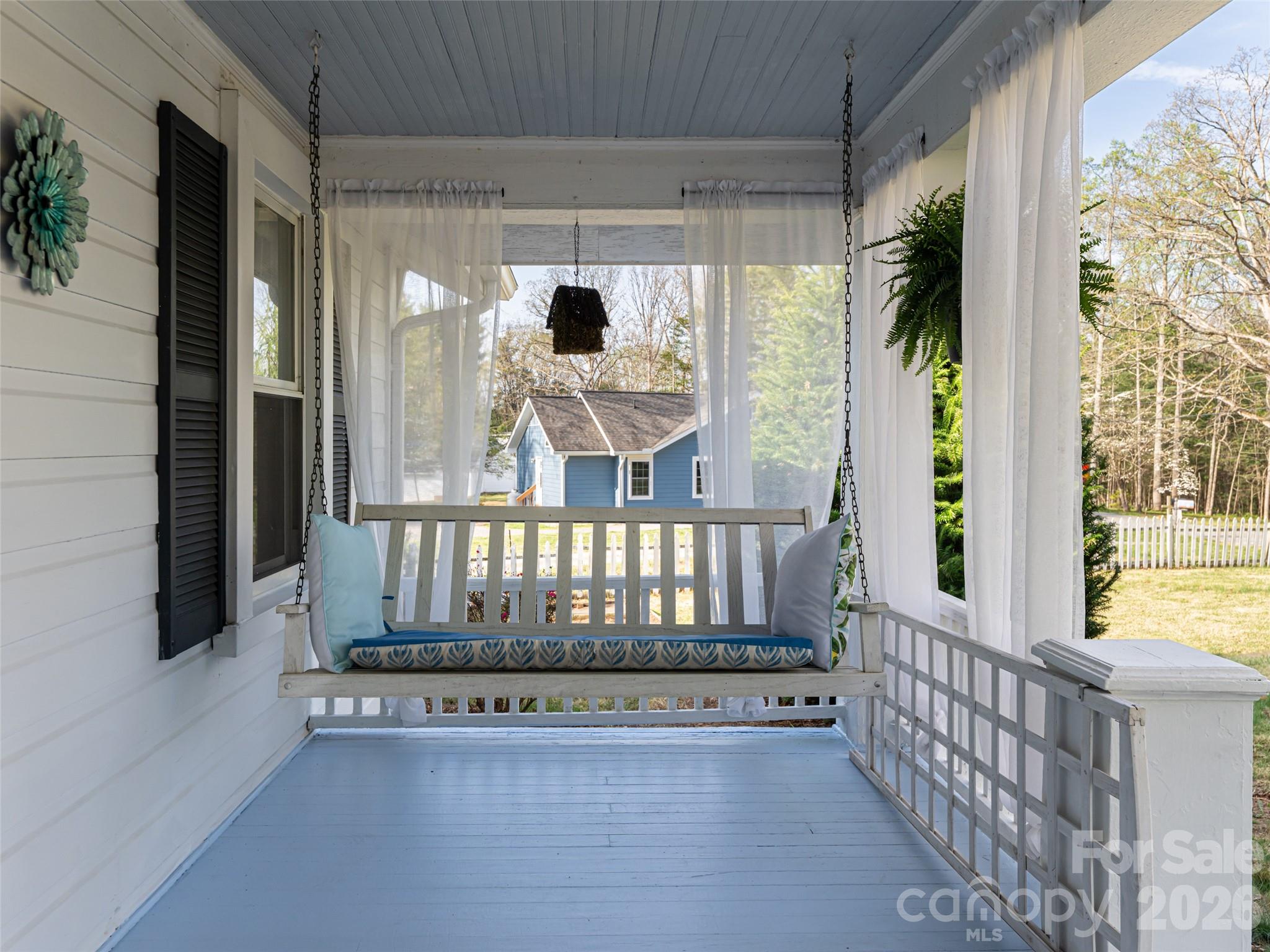 516 Onteora Boulevard — Asheville