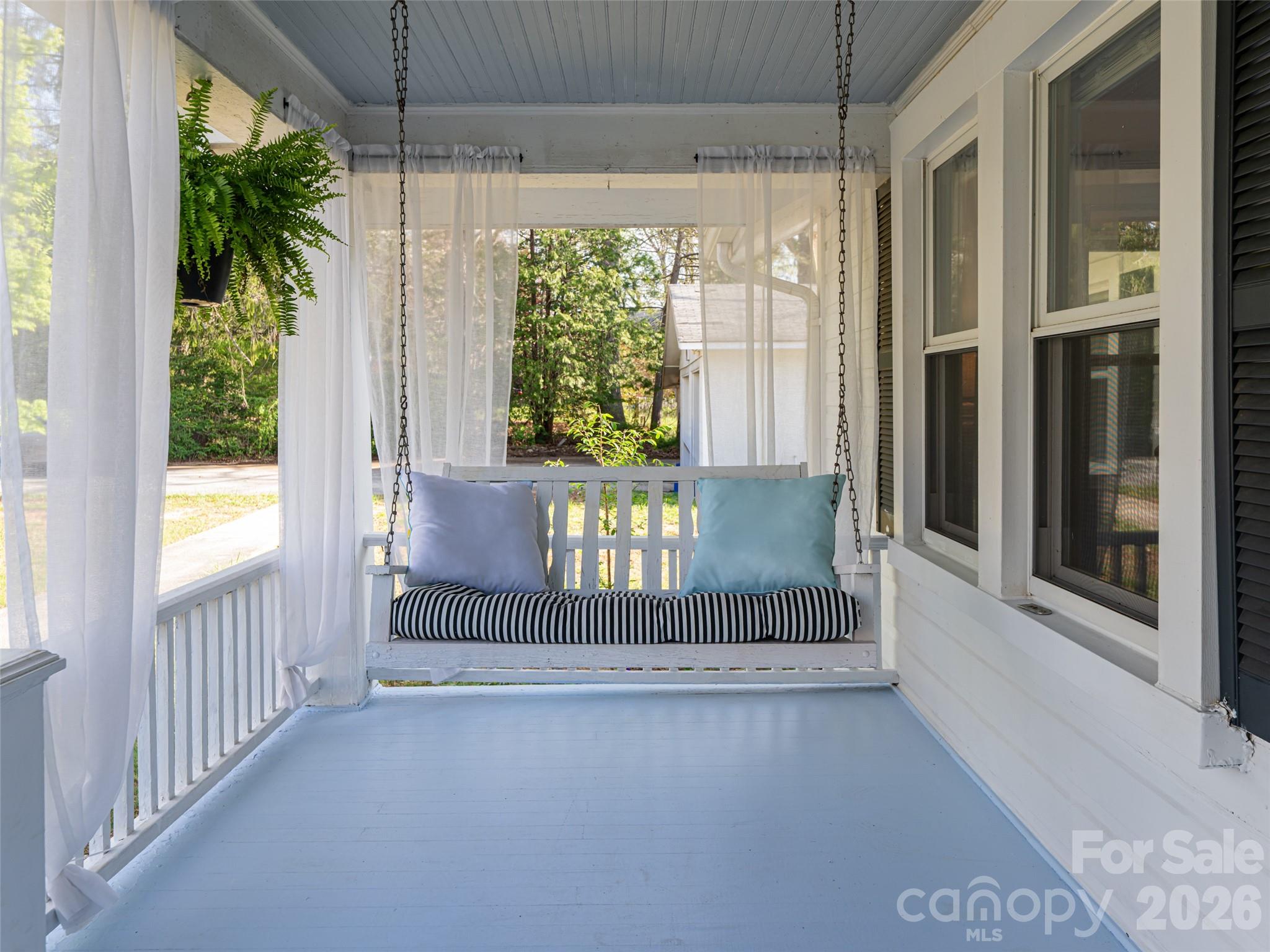 516 Onteora Boulevard — Asheville