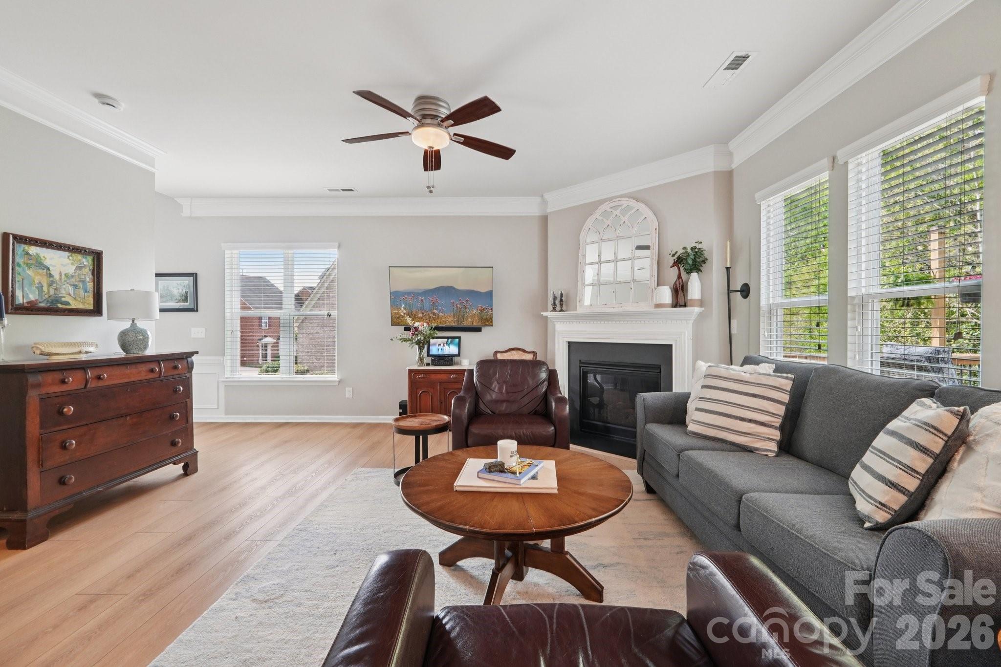 4818 Fonthill Lane — Charlotte