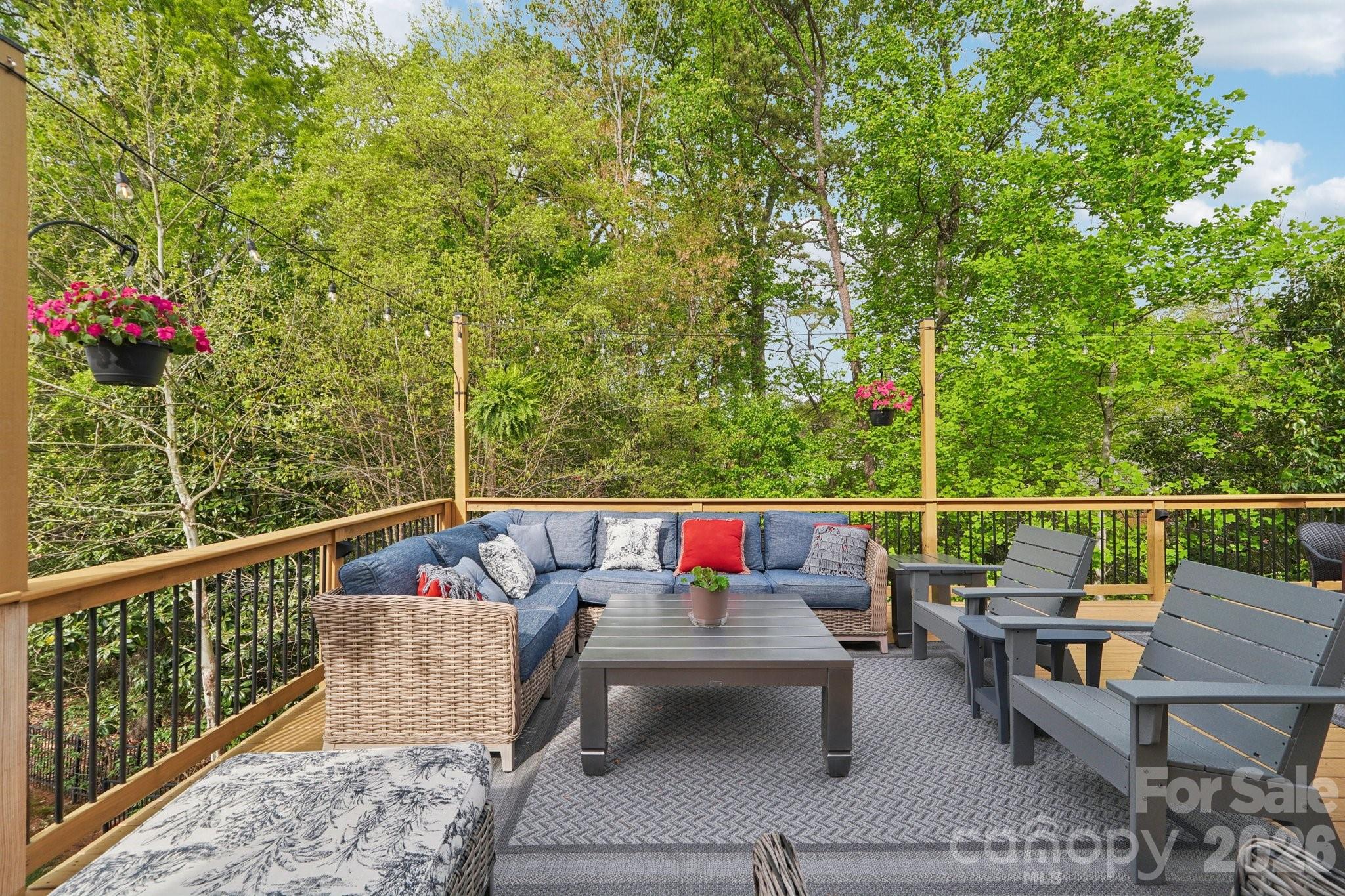 4818 Fonthill Lane — Charlotte