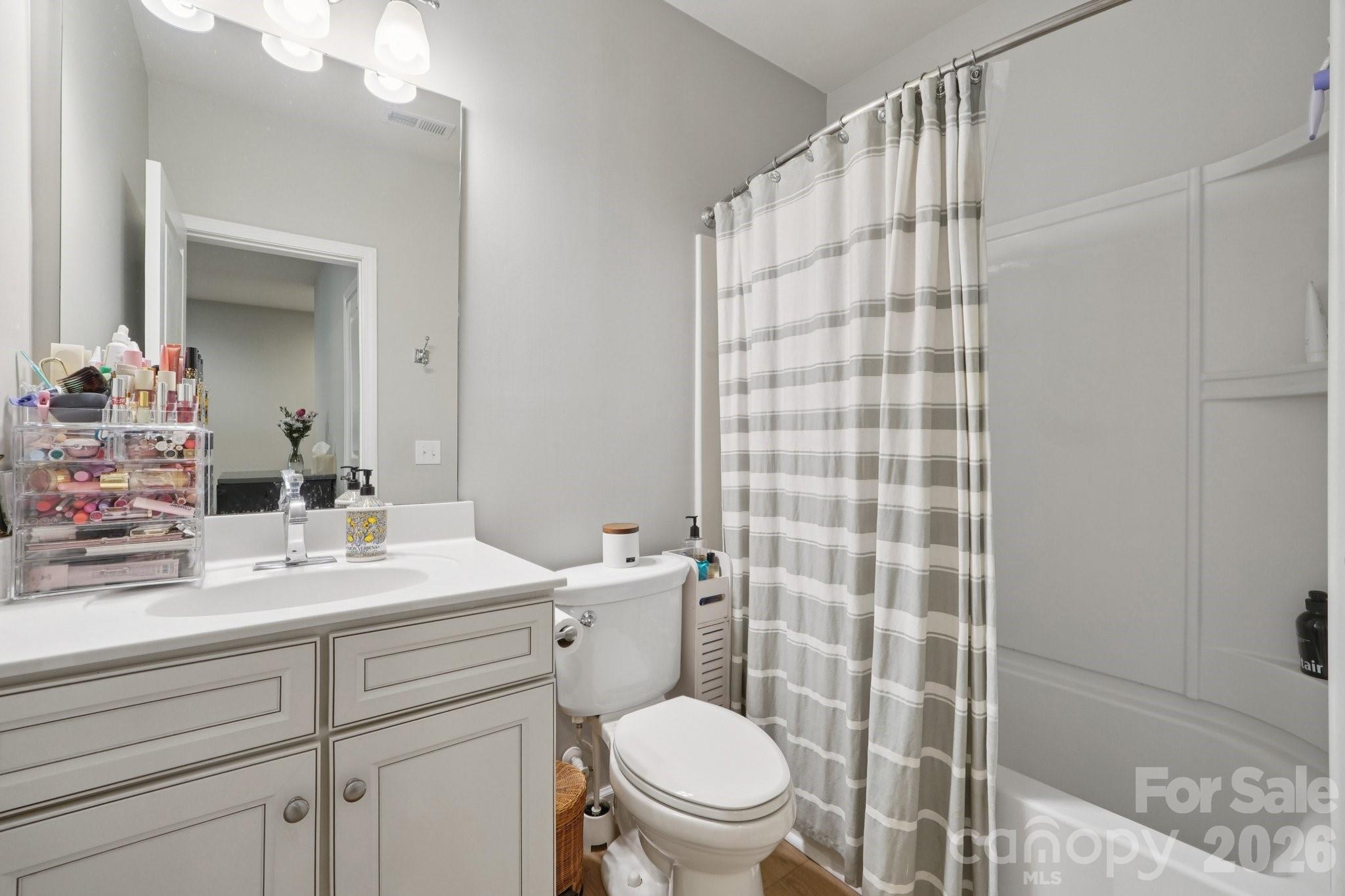 4818 Fonthill Lane — Charlotte