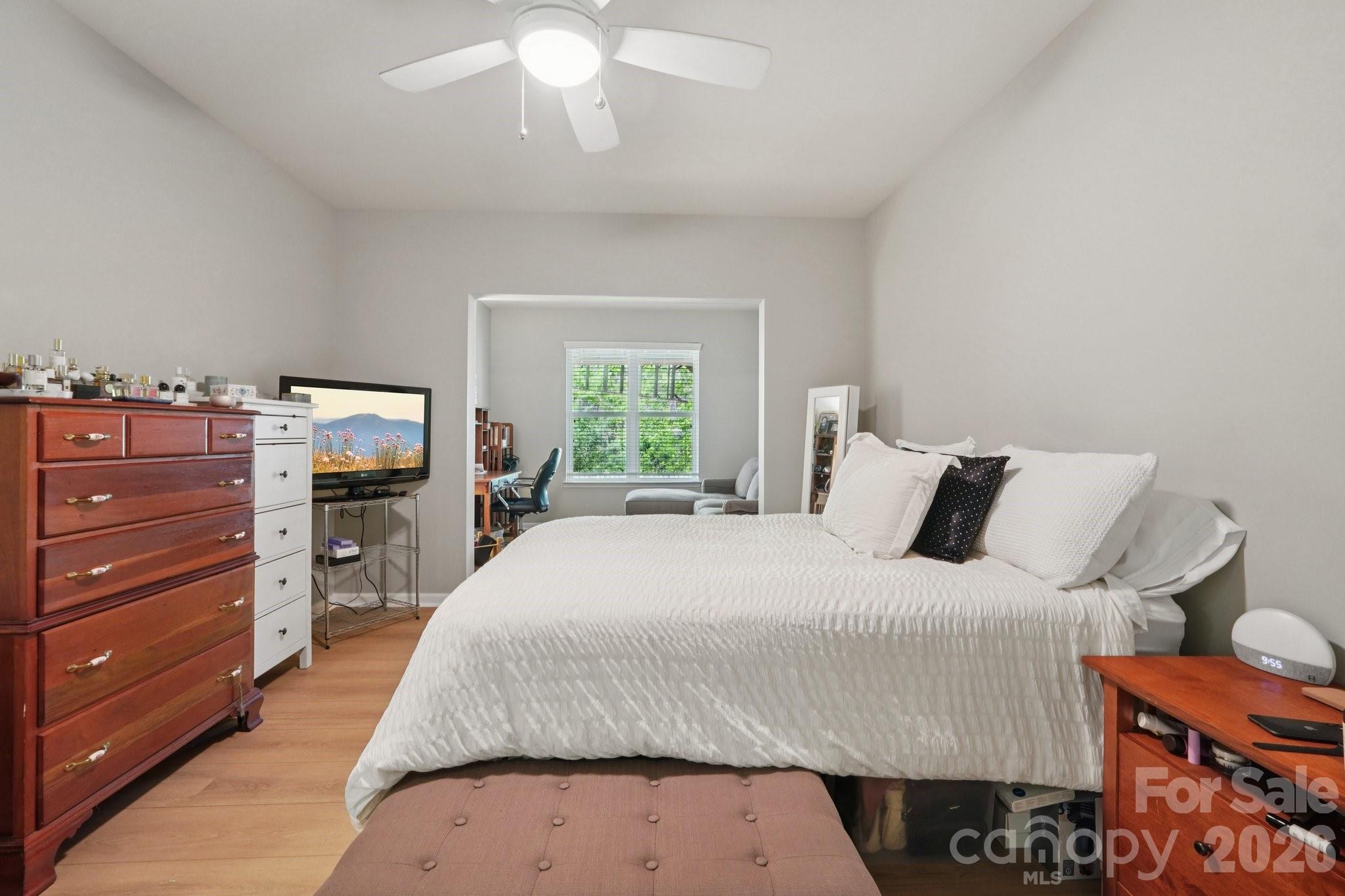 4818 Fonthill Lane — Charlotte