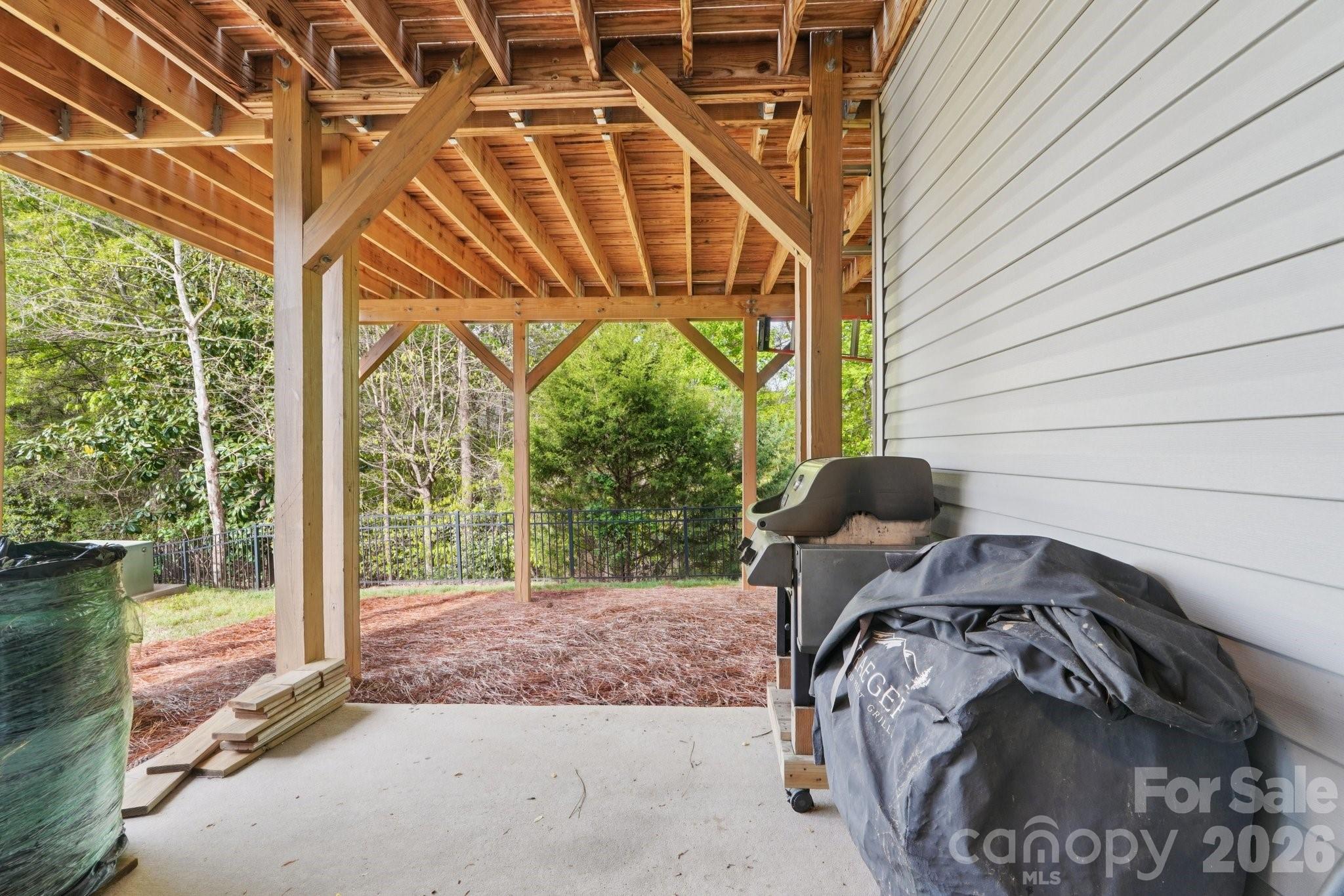 4818 Fonthill Lane — Charlotte
