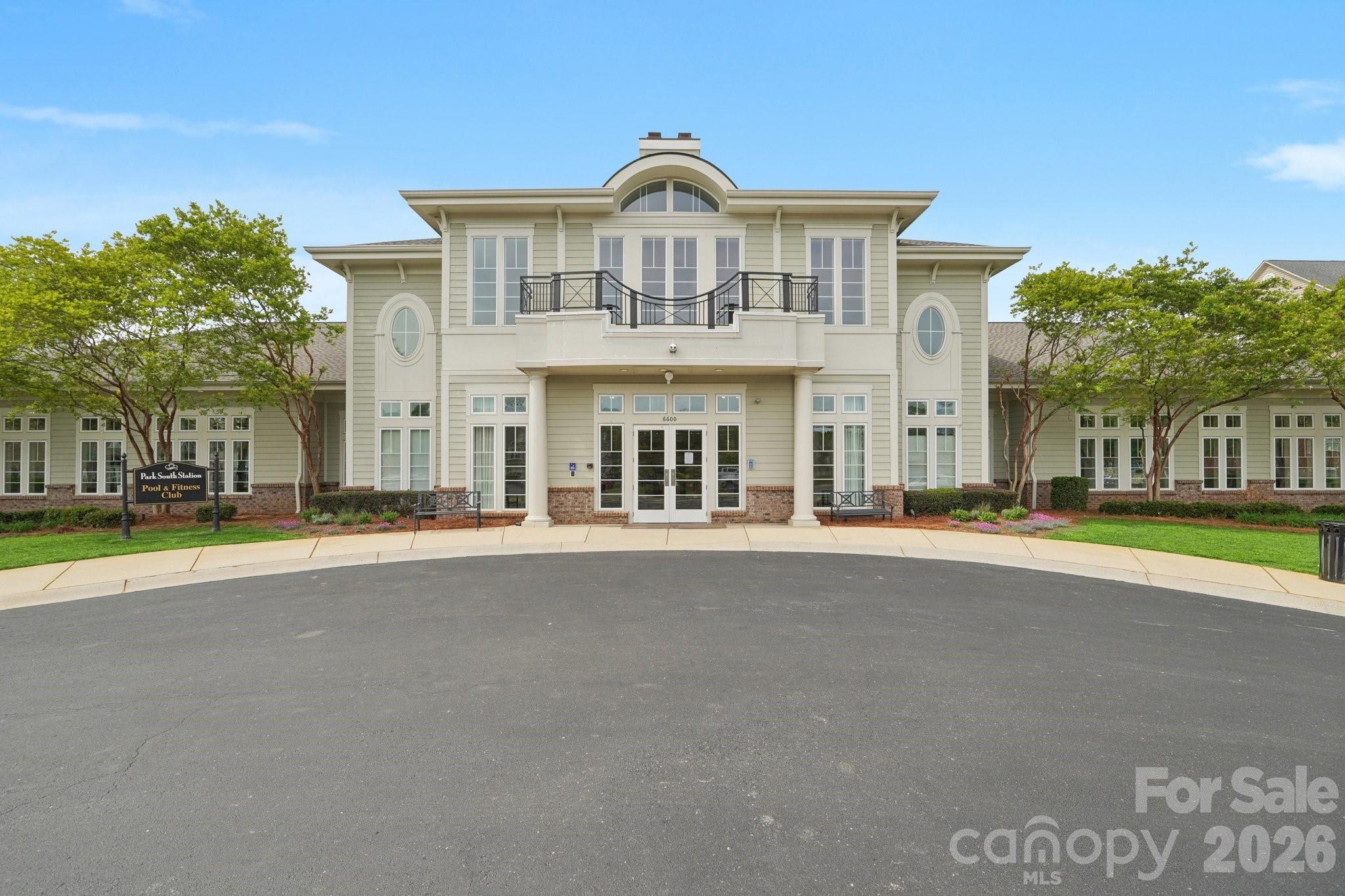 4818 Fonthill Lane — Charlotte