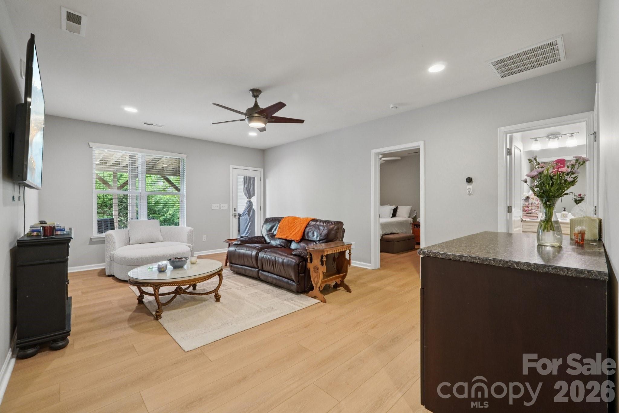 4818 Fonthill Lane — Charlotte