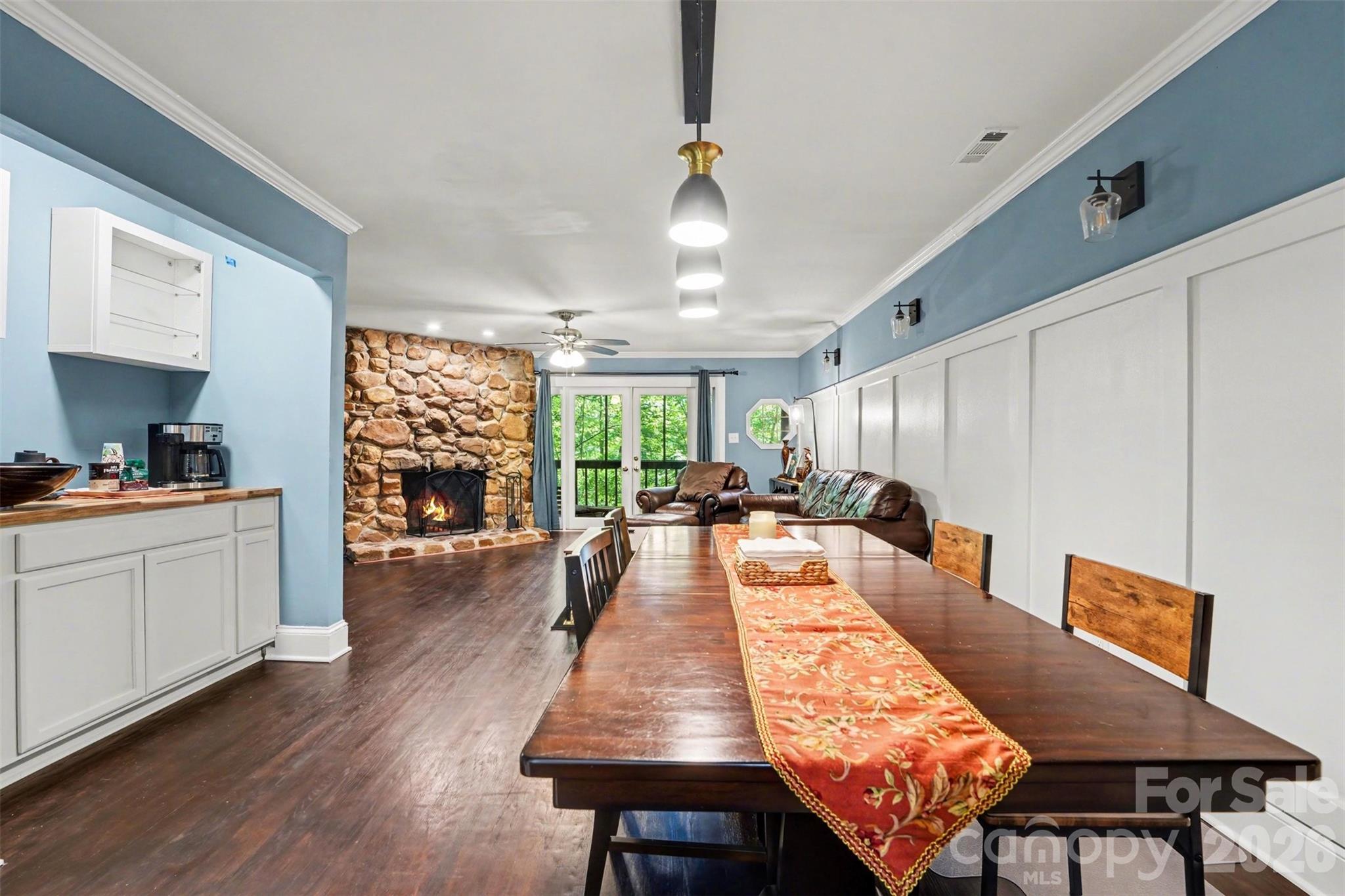 7443 Newmans Lane — Charlotte