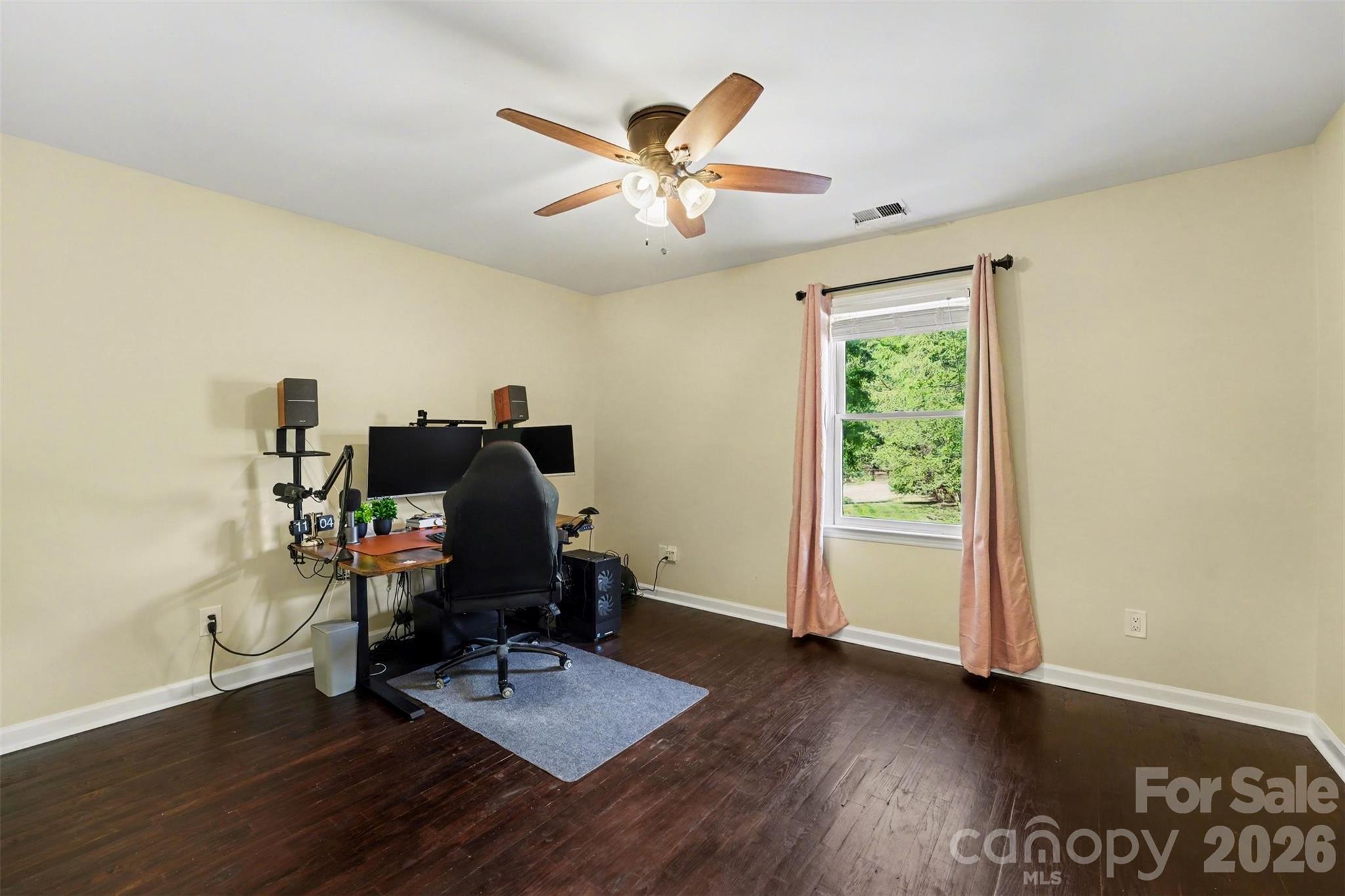 7443 Newmans Lane — Charlotte