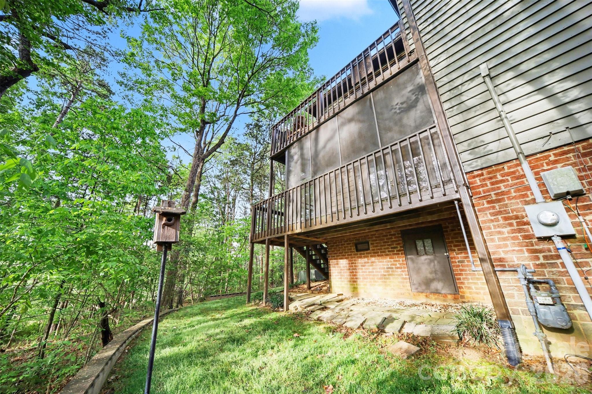 7443 Newmans Lane — Charlotte