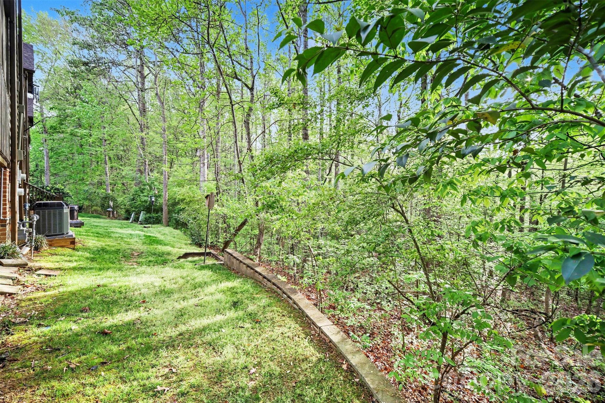 7443 Newmans Lane — Charlotte