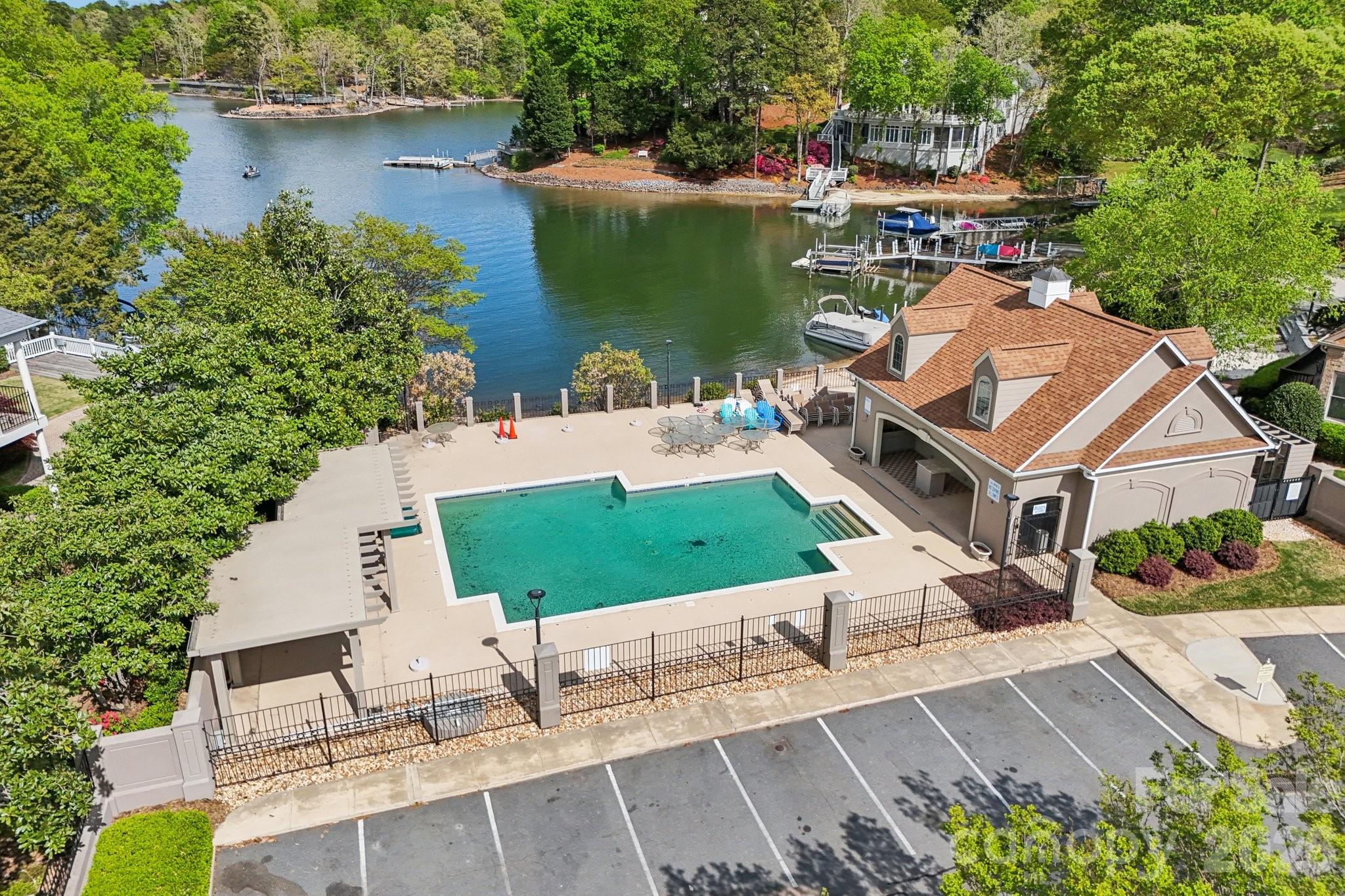 16201 Woolwine Road — Charlotte