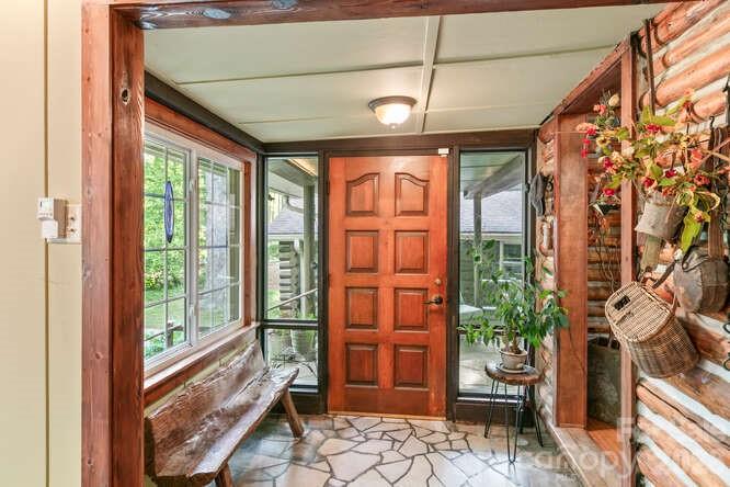 20 Deva Glen Road — Asheville