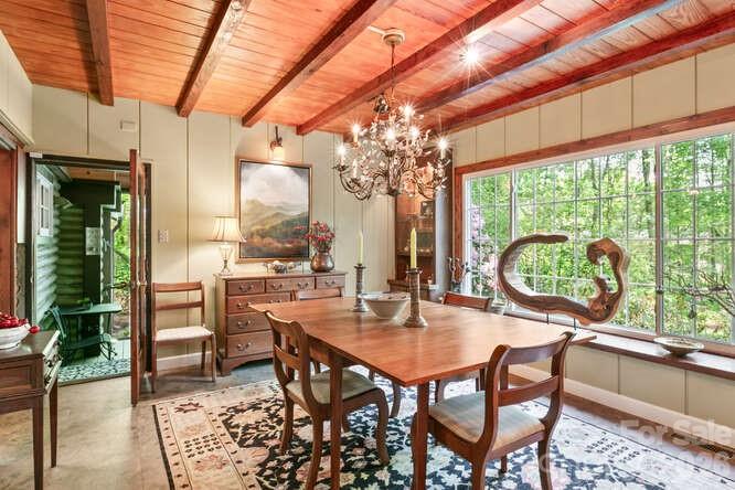 20 Deva Glen Road — Asheville