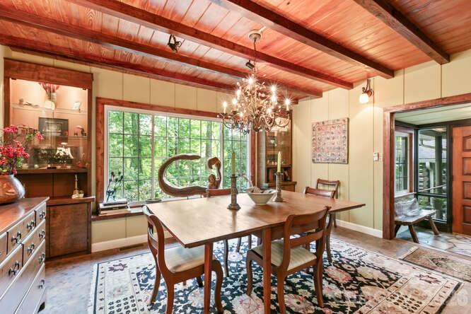 20 Deva Glen Road — Asheville