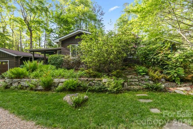 20 Deva Glen Road — Asheville
