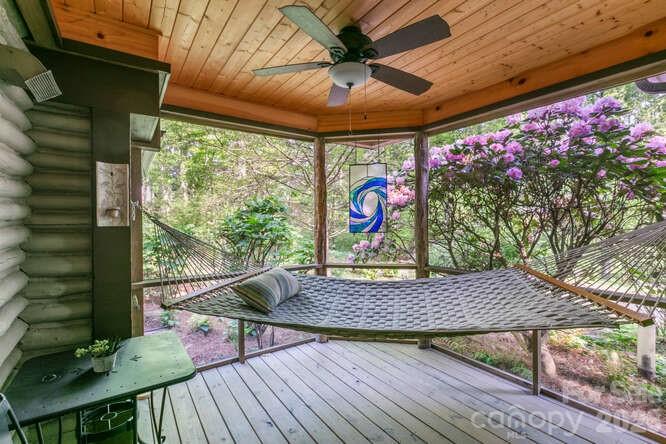 20 Deva Glen Road — Asheville
