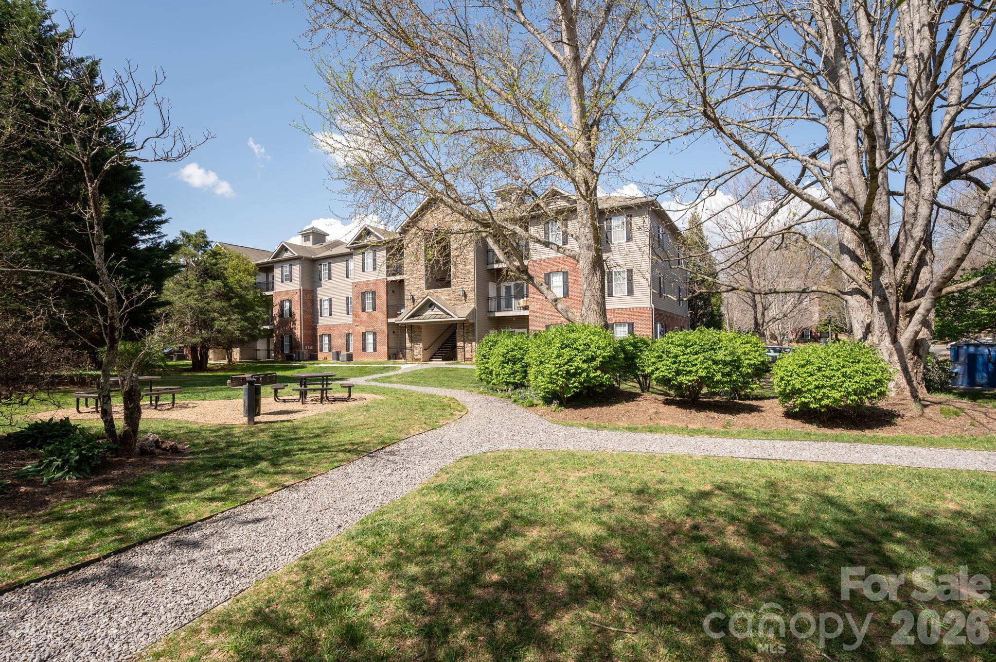 123 Appeldoorn Circle — Asheville